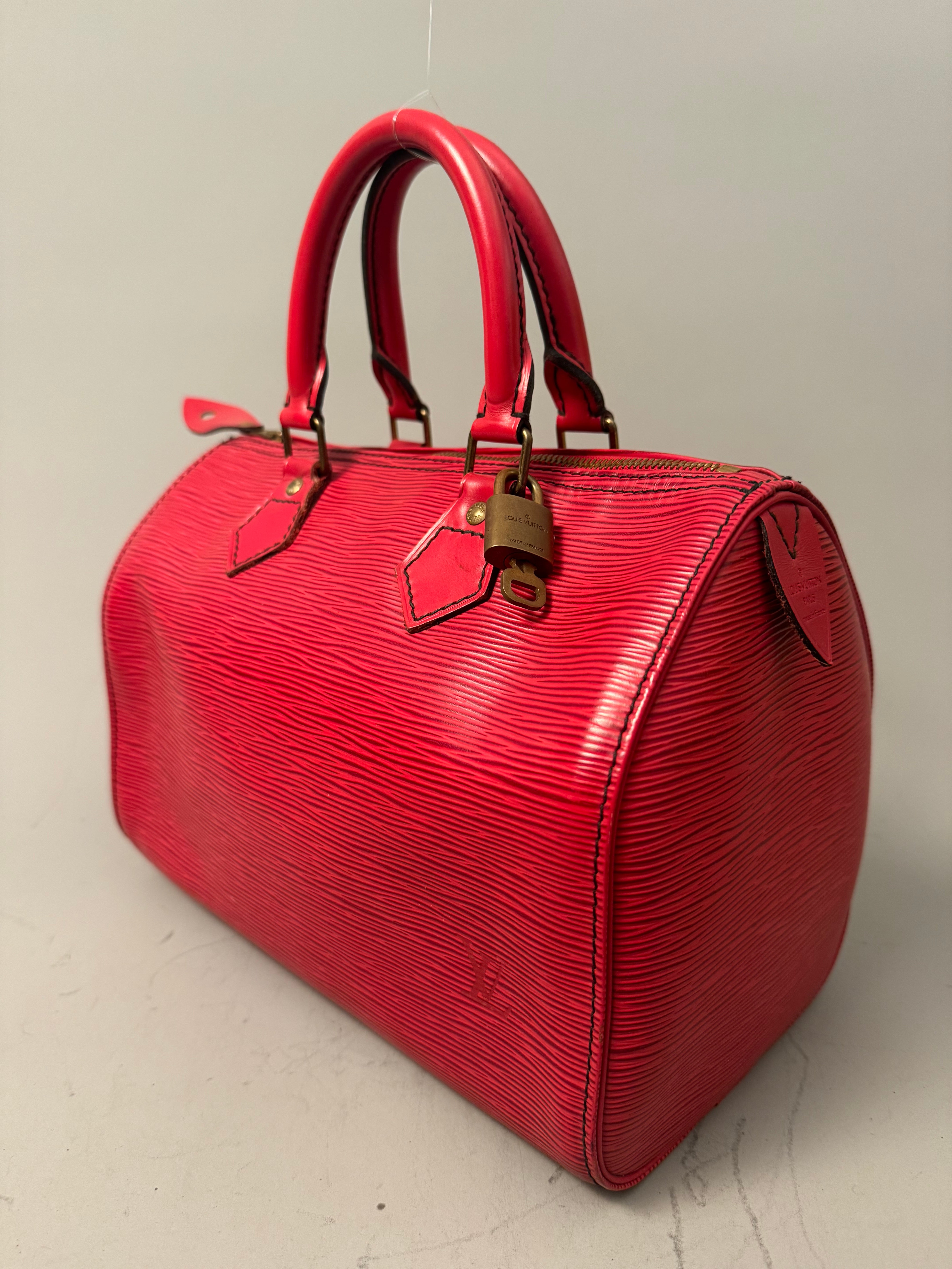 10133 Authentic Pre-loved Louis Vuitton Speedy 25 in Red Epi Leather