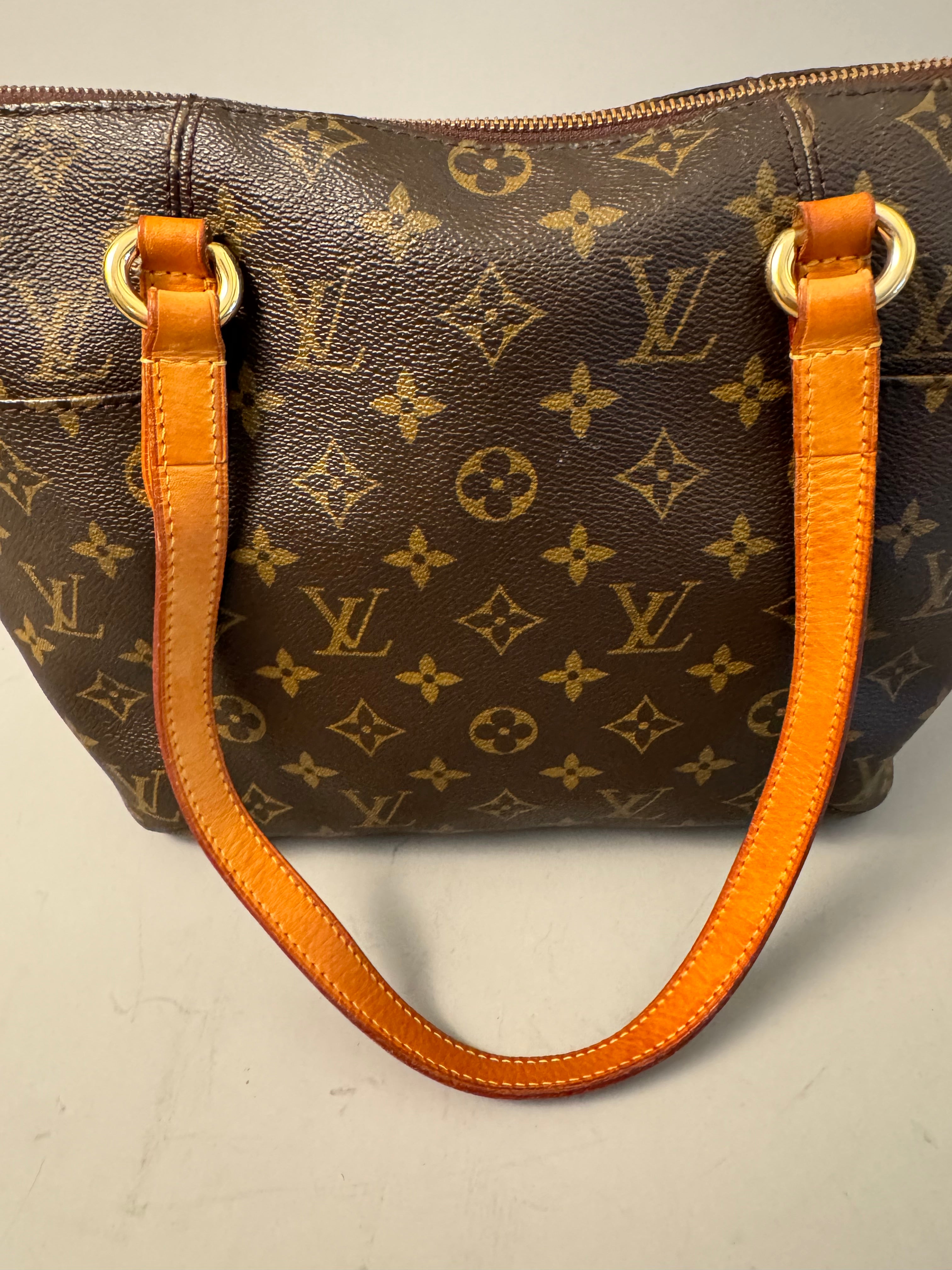 10177 Authentic Pre-loved Louis Vuitton Totally PM in Monogram Canvas