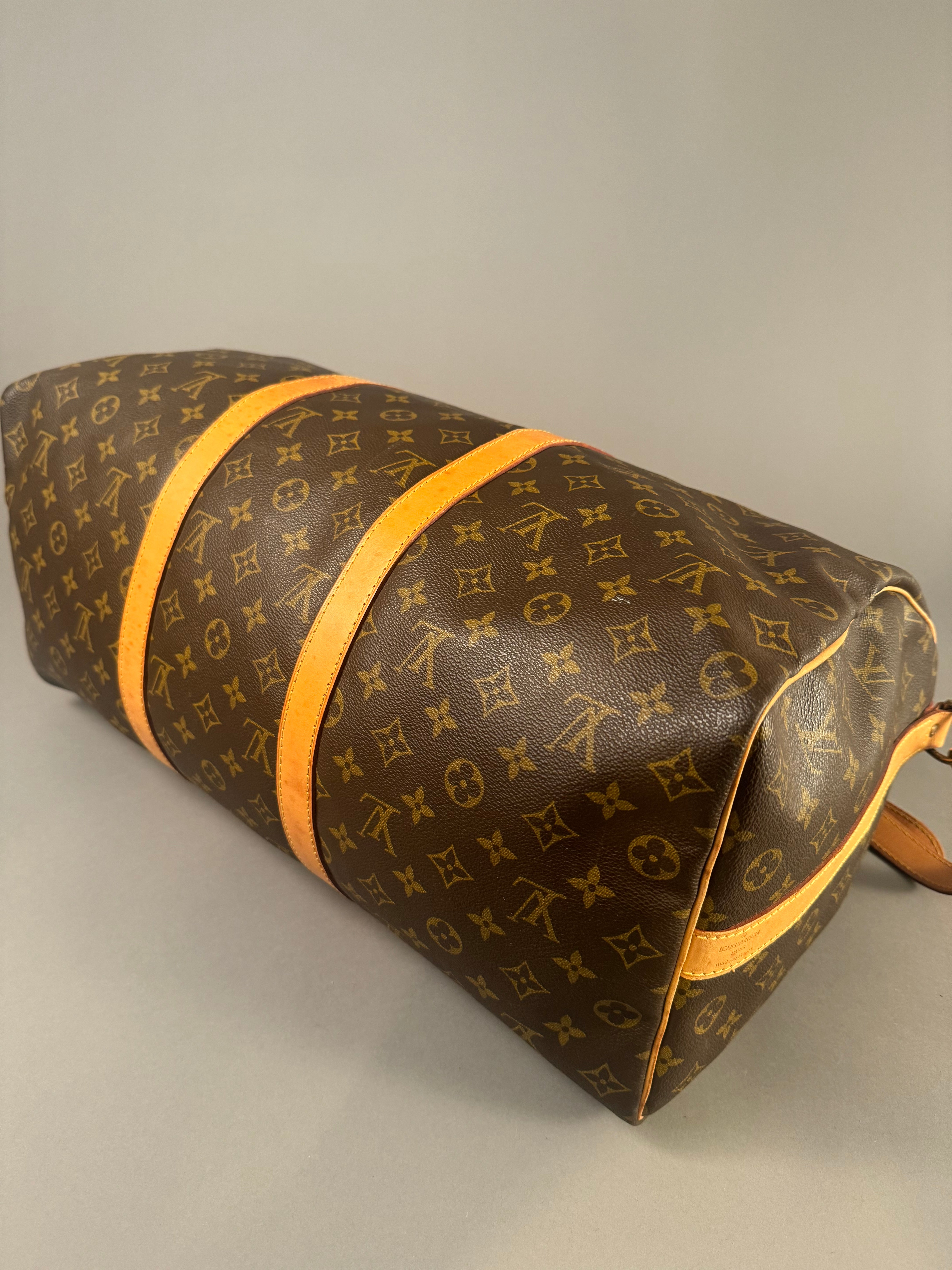 10268 Authentic Pre-loved Louis Vuitton Keepall Bandouliere 50 in Monogram Canvas