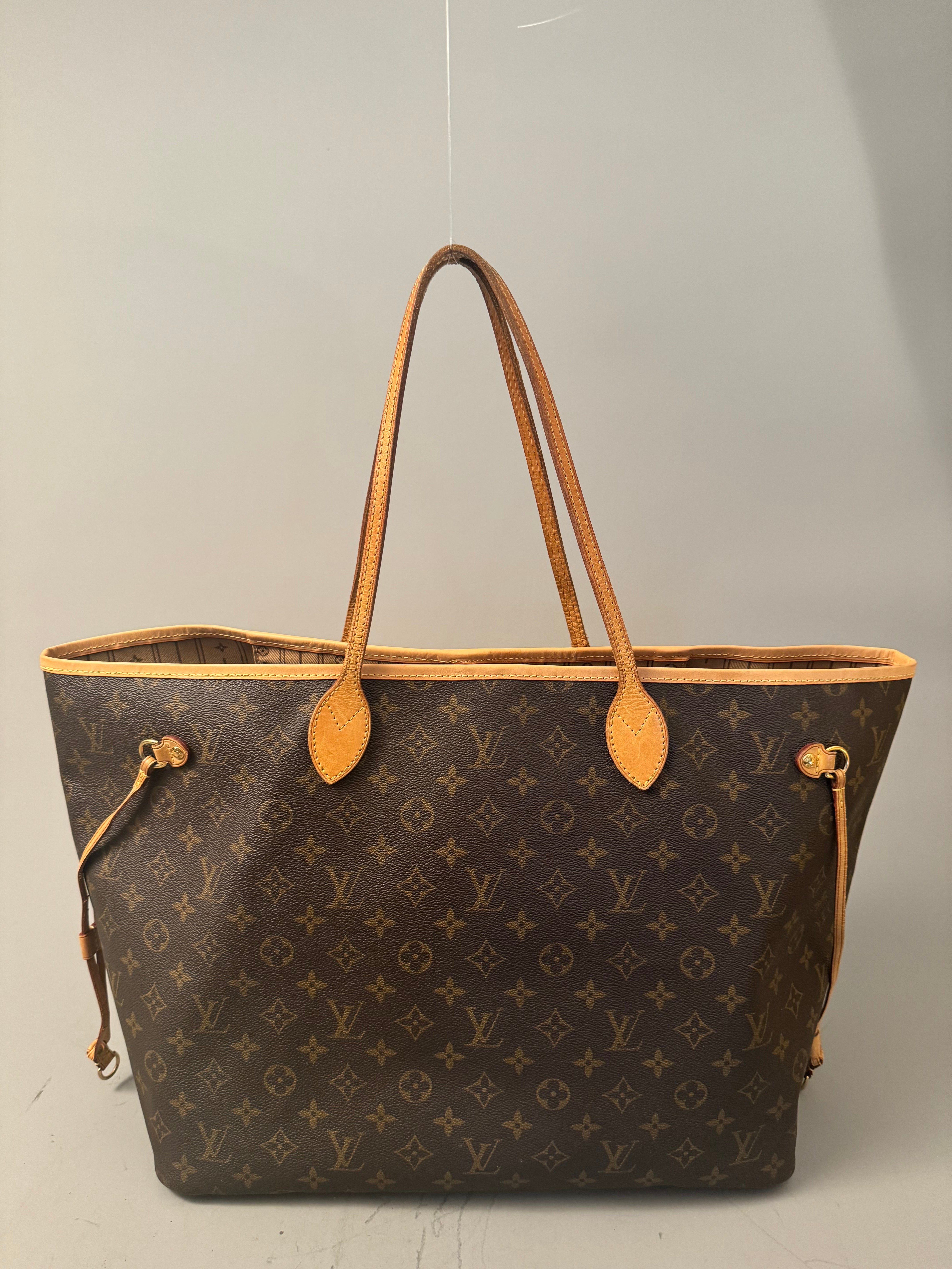 10162 Authentic Pre-loved Louis Vuitton Neverfull GM in Monogram Canvas