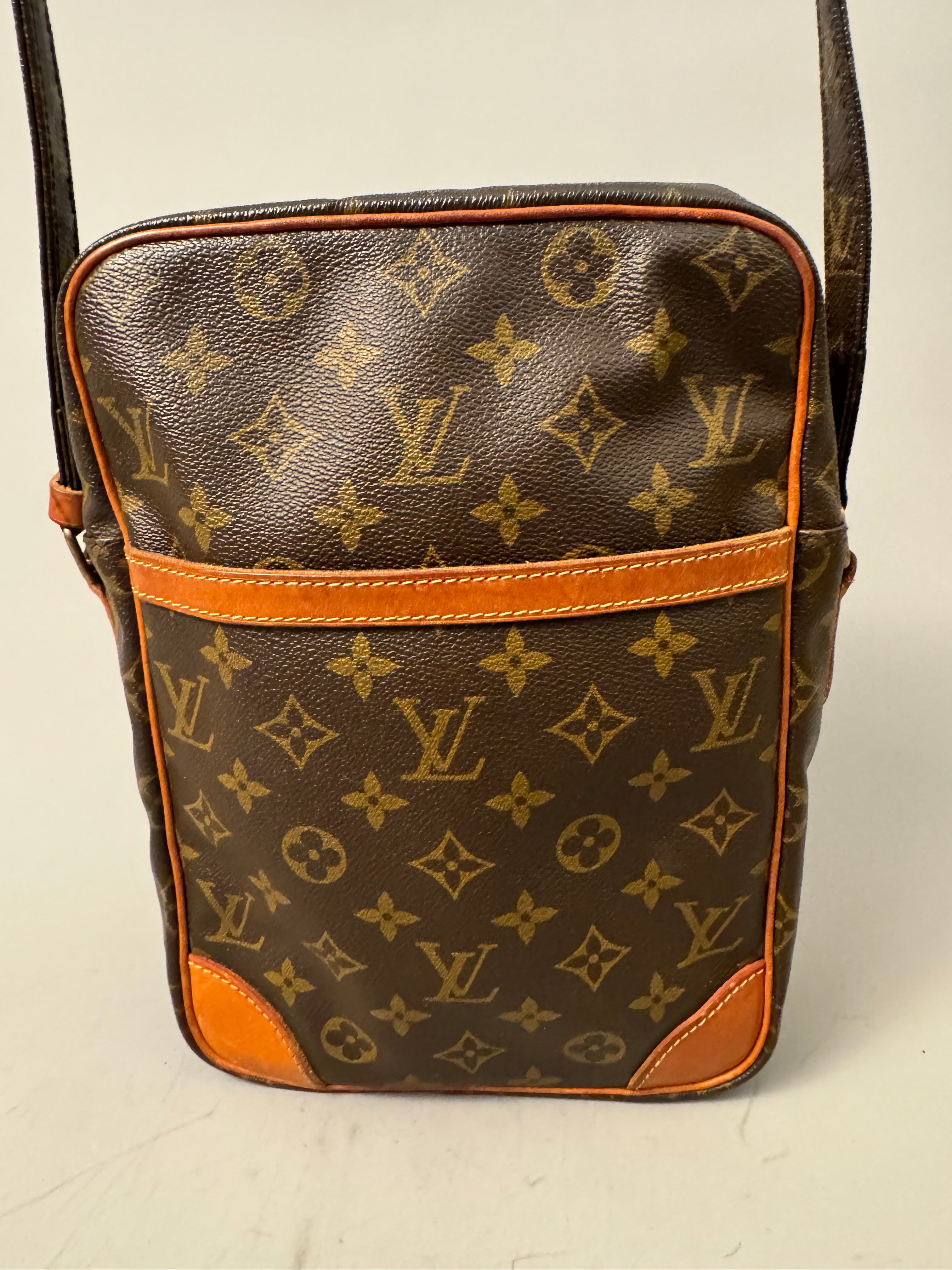 10130 Authentic Pre-loved Louis Vuitton Danube GM in Monogram Canvas