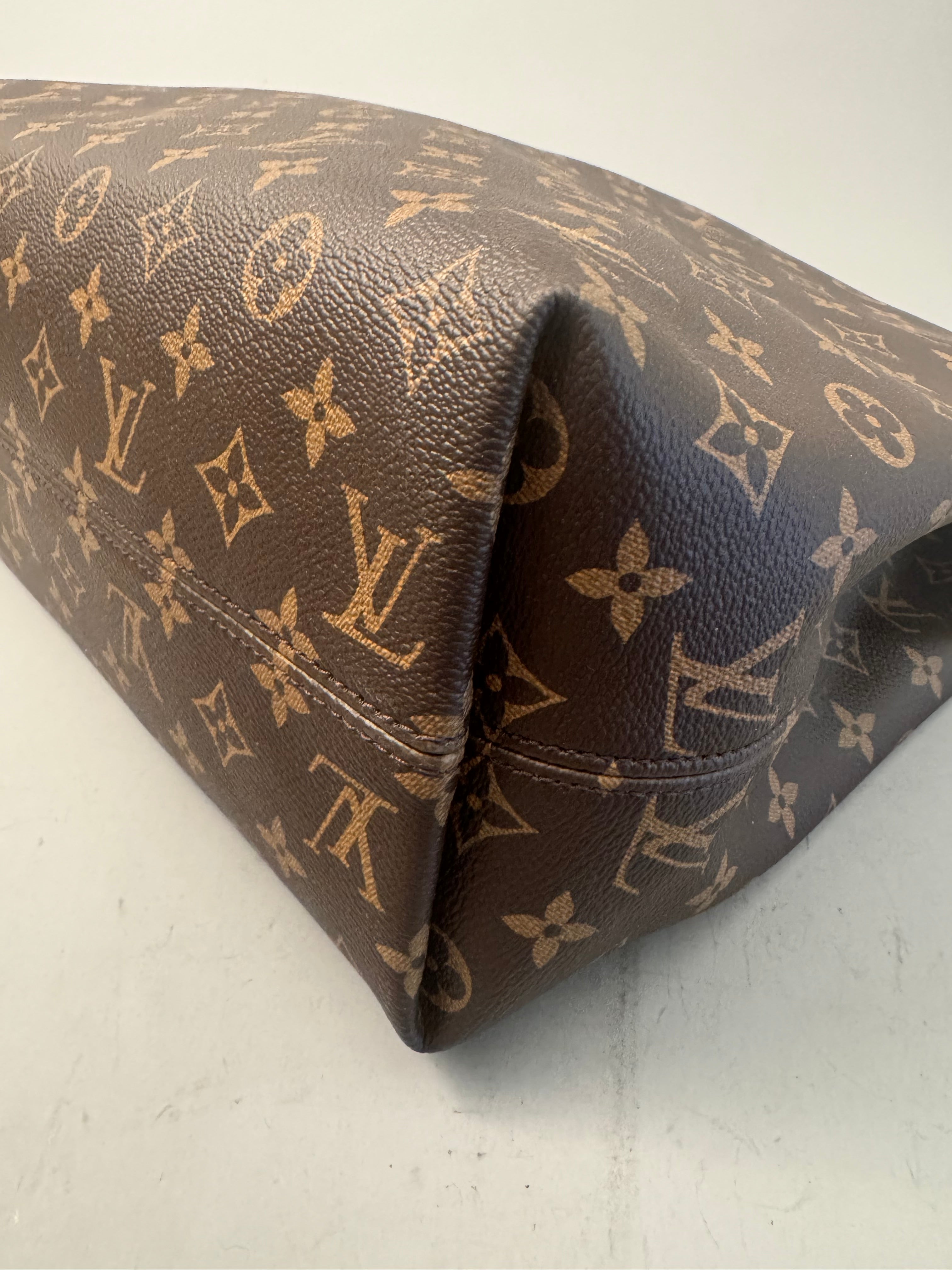 10209 Authentic Pre-loved Louis Vuitton Gracefull MM in Monogram Canvas