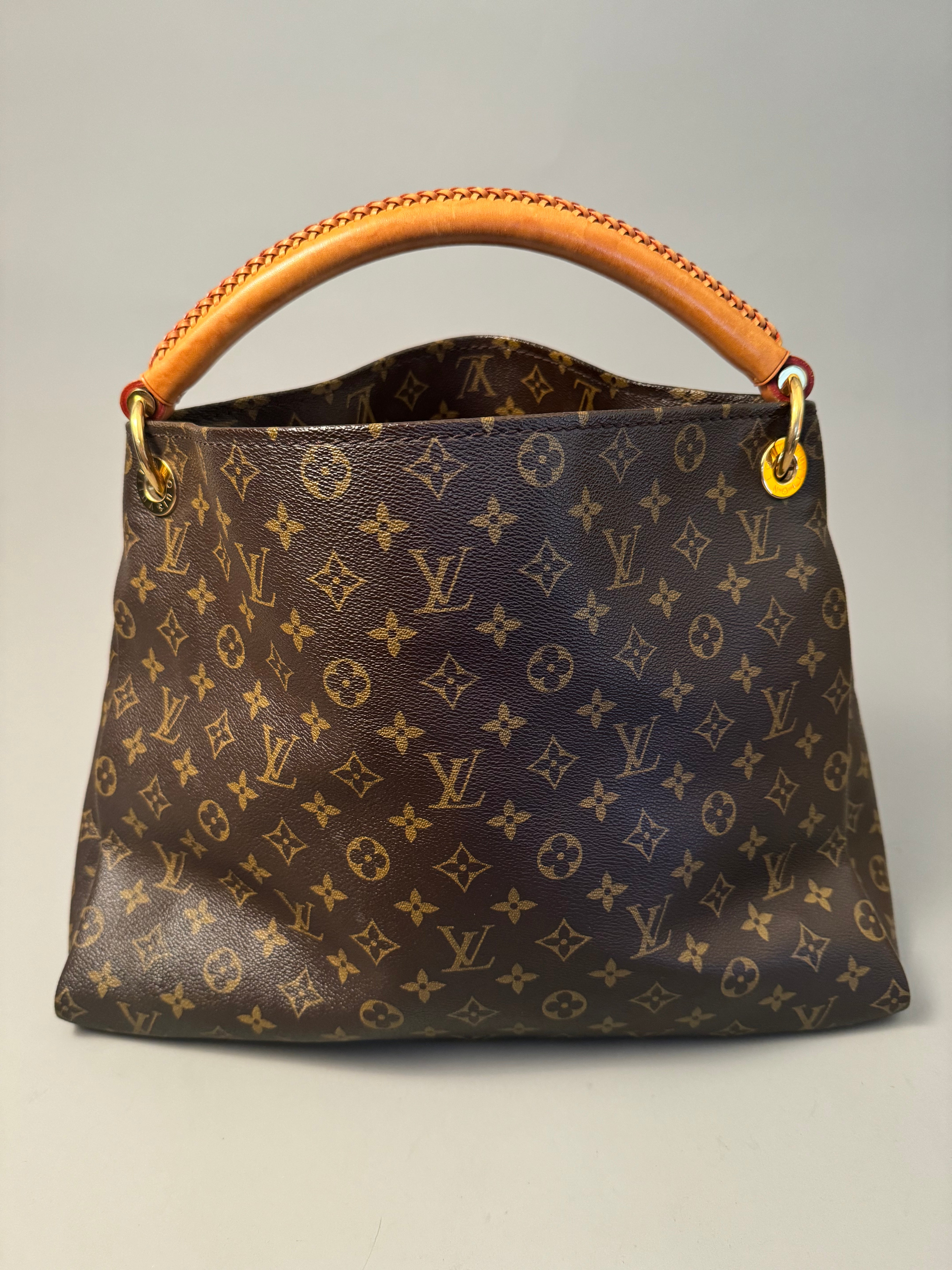 10280 Authentic Pre-loved Louis Vuitton Artsy MM in Monogram Canvas