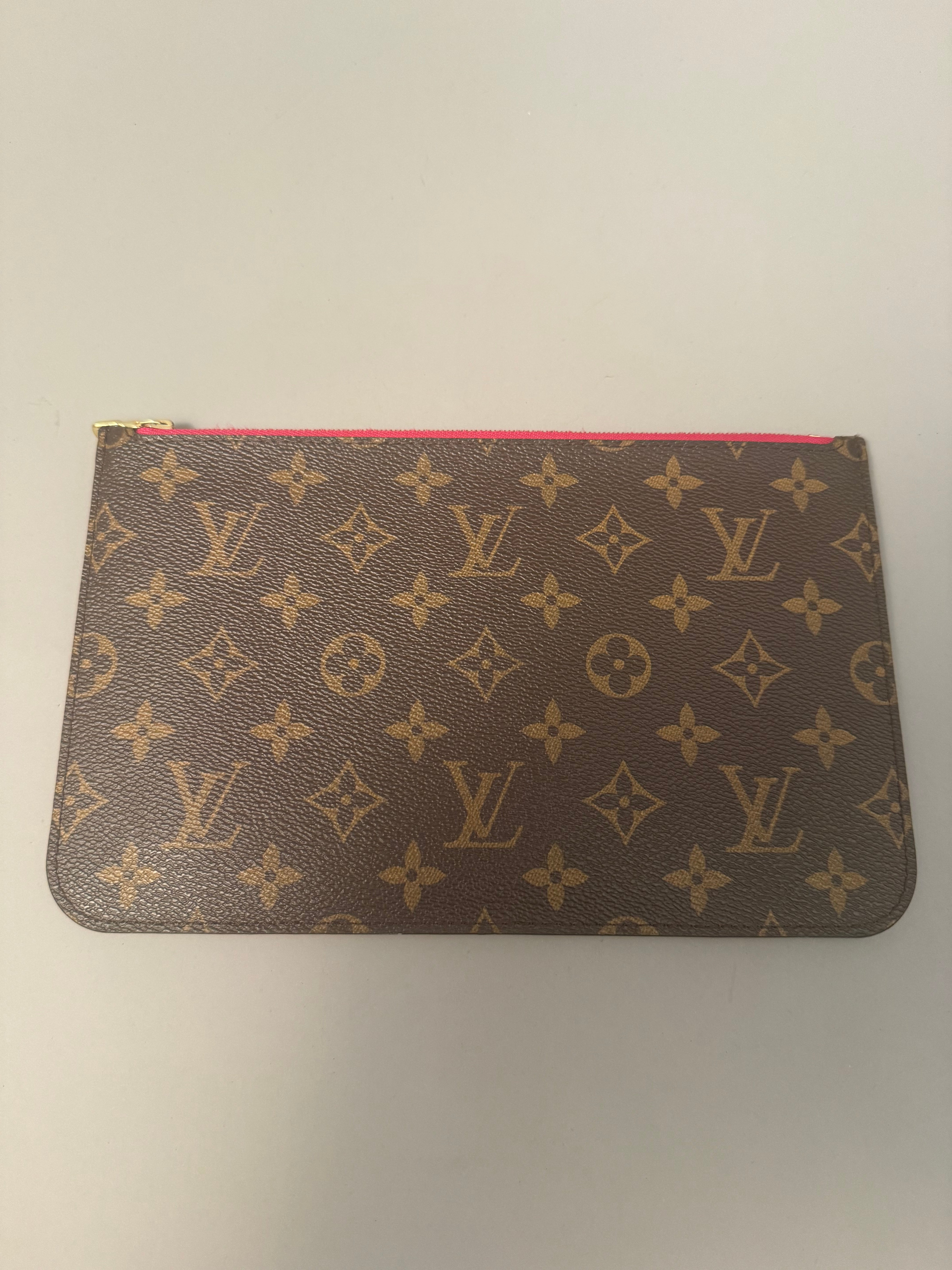 10295 Authentic Pre-loved Louis Vuitton Pochette in Monogram Canvas