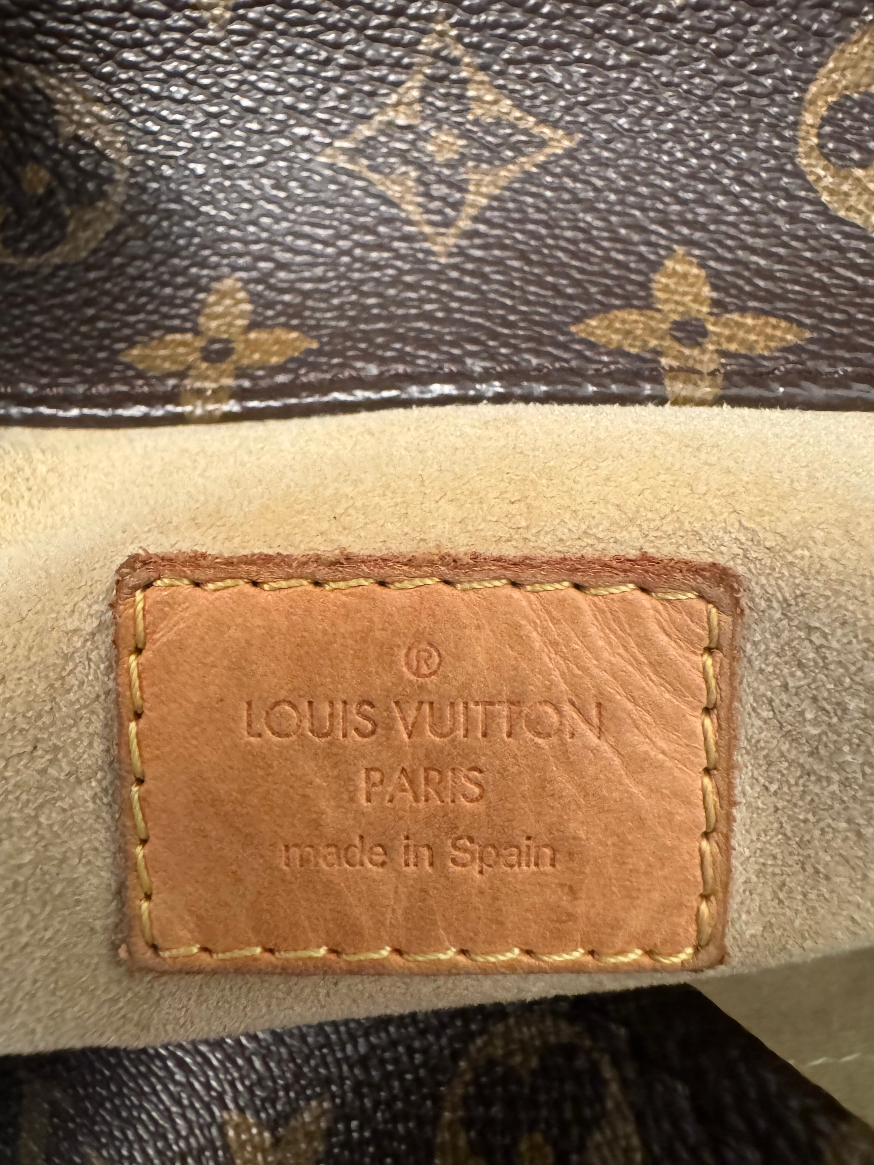 10175 Authentic Pre-loved Louis Vuitton Artsy MM in Monogram Canvas