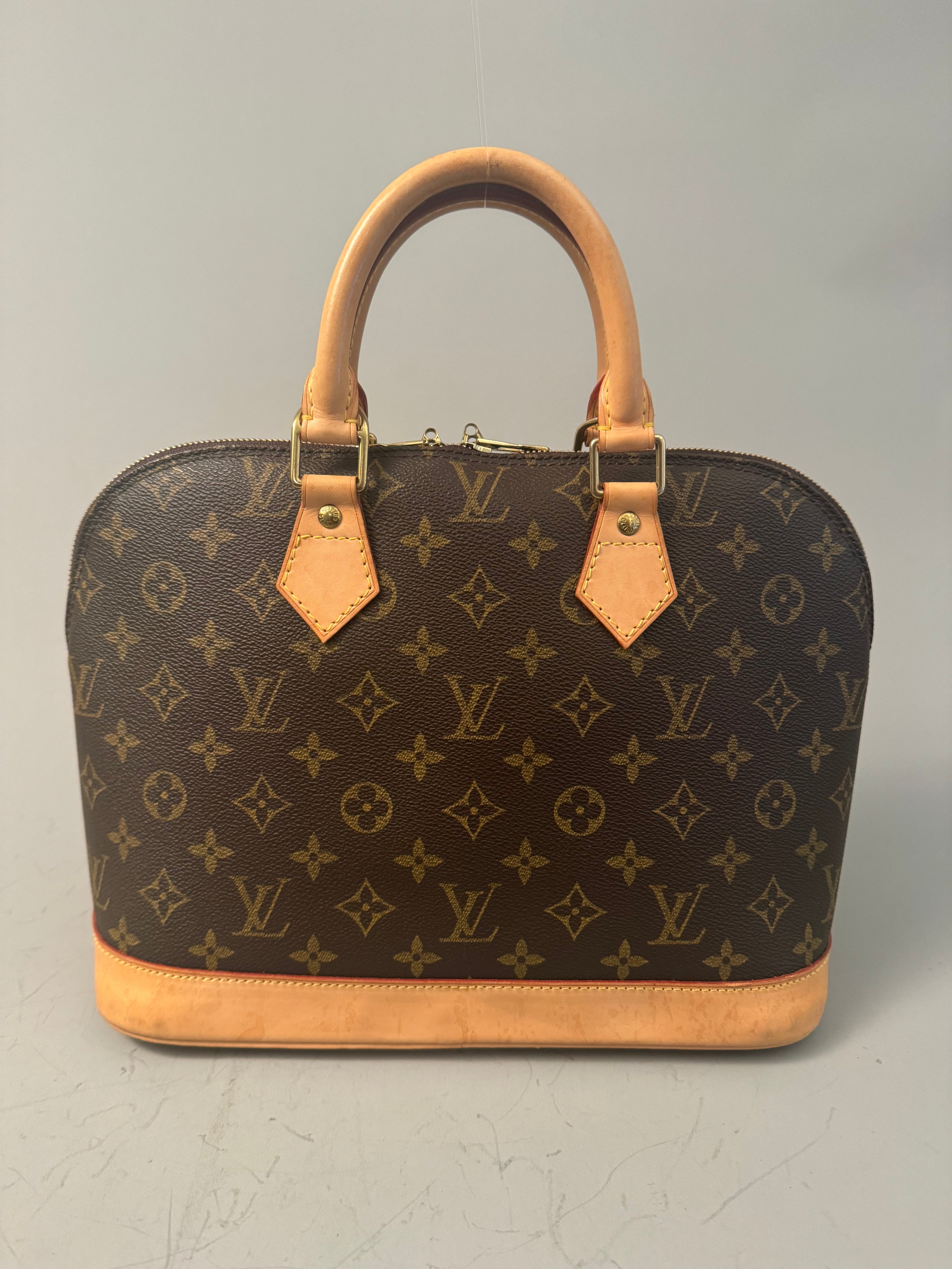 10235 Authentic Pre-Loved Louis Vuitton Alma in Monogram Canvas Fl0033