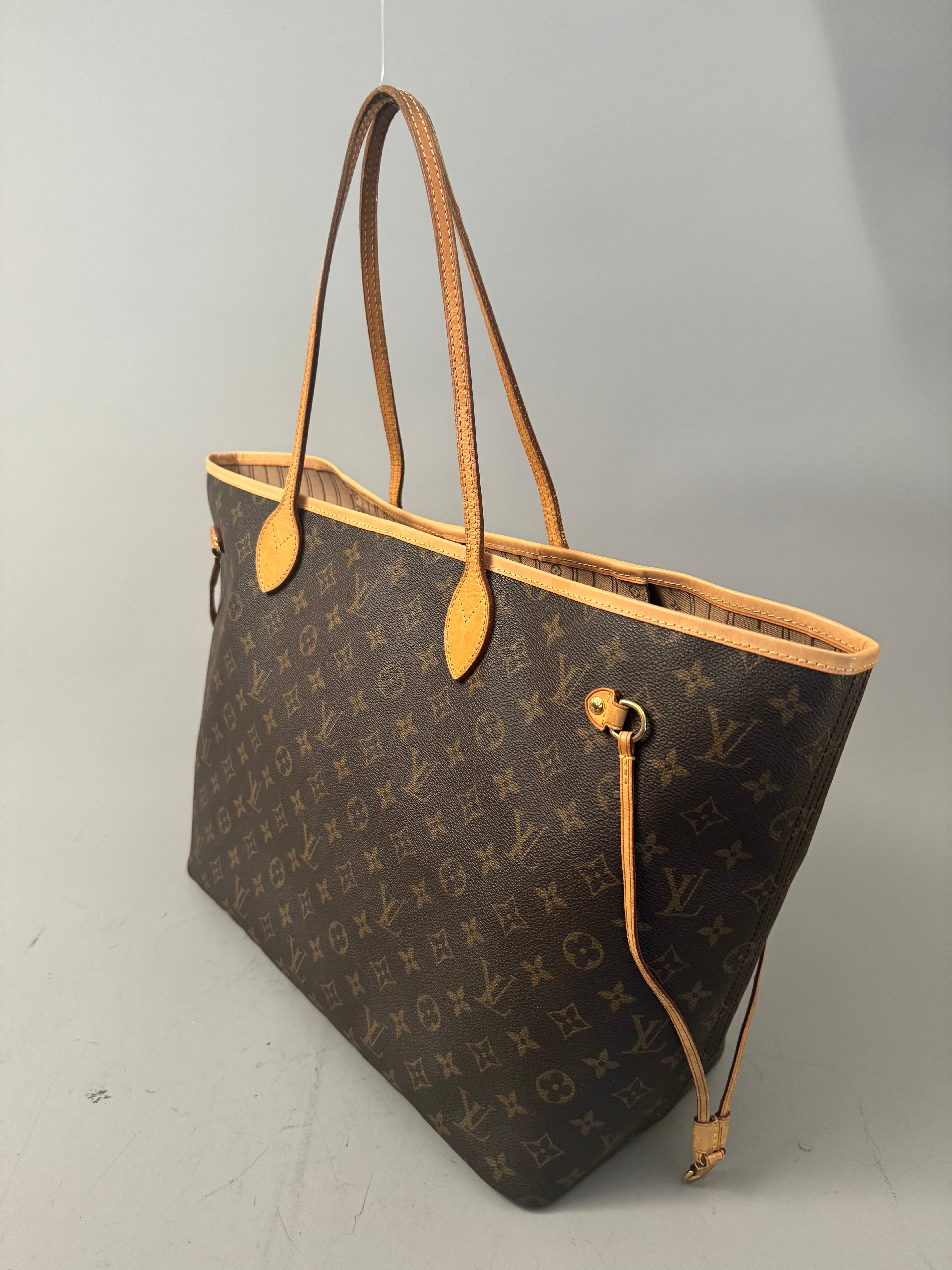 10162 Authentic Pre-loved Louis Vuitton Neverfull GM in Monogram Canvas