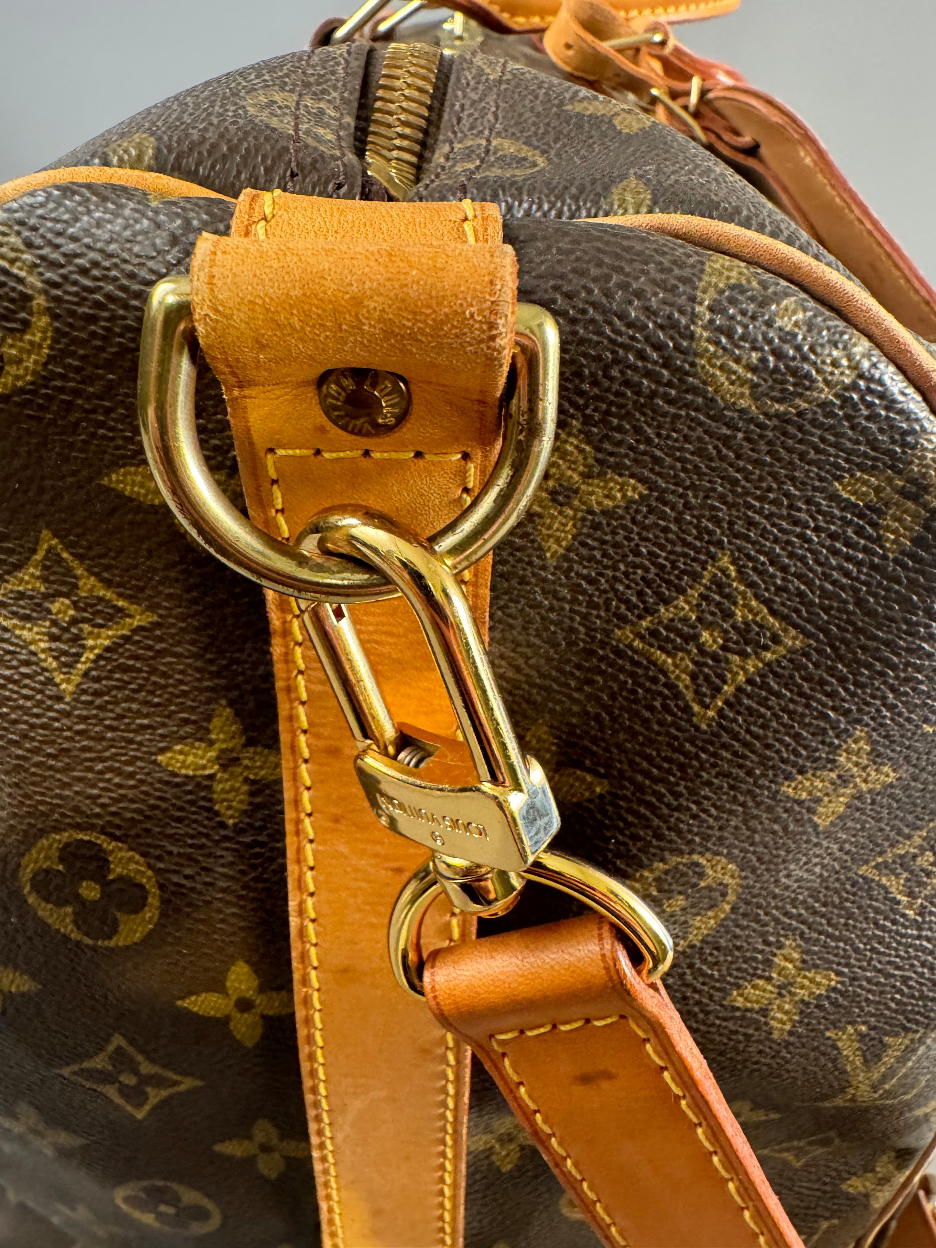 10268 Authentic Pre-loved Louis Vuitton Keepall Bandouliere 50 in Monogram Canvas