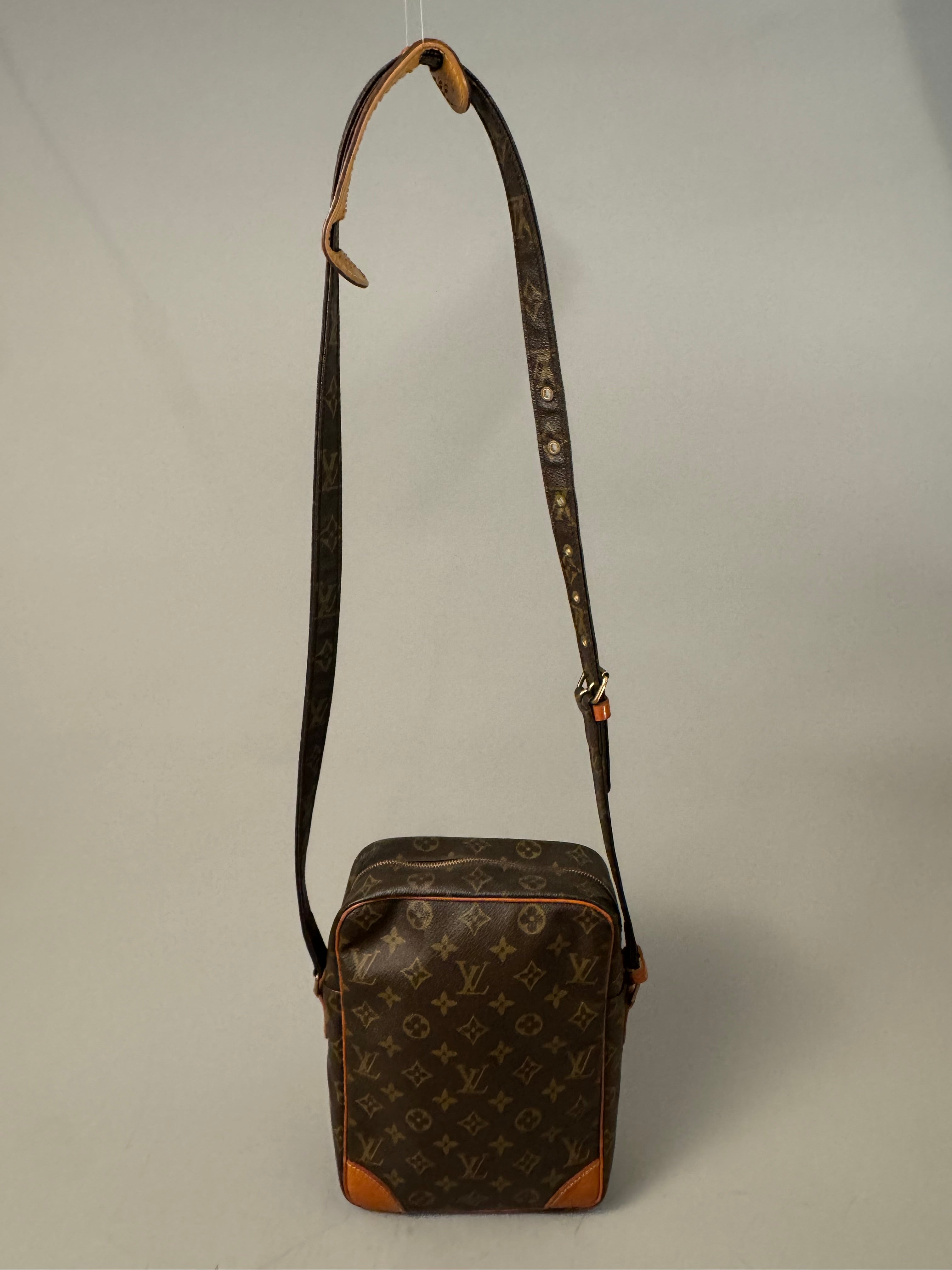 10130 Authentic Pre-loved Louis Vuitton Danube GM in Monogram Canvas