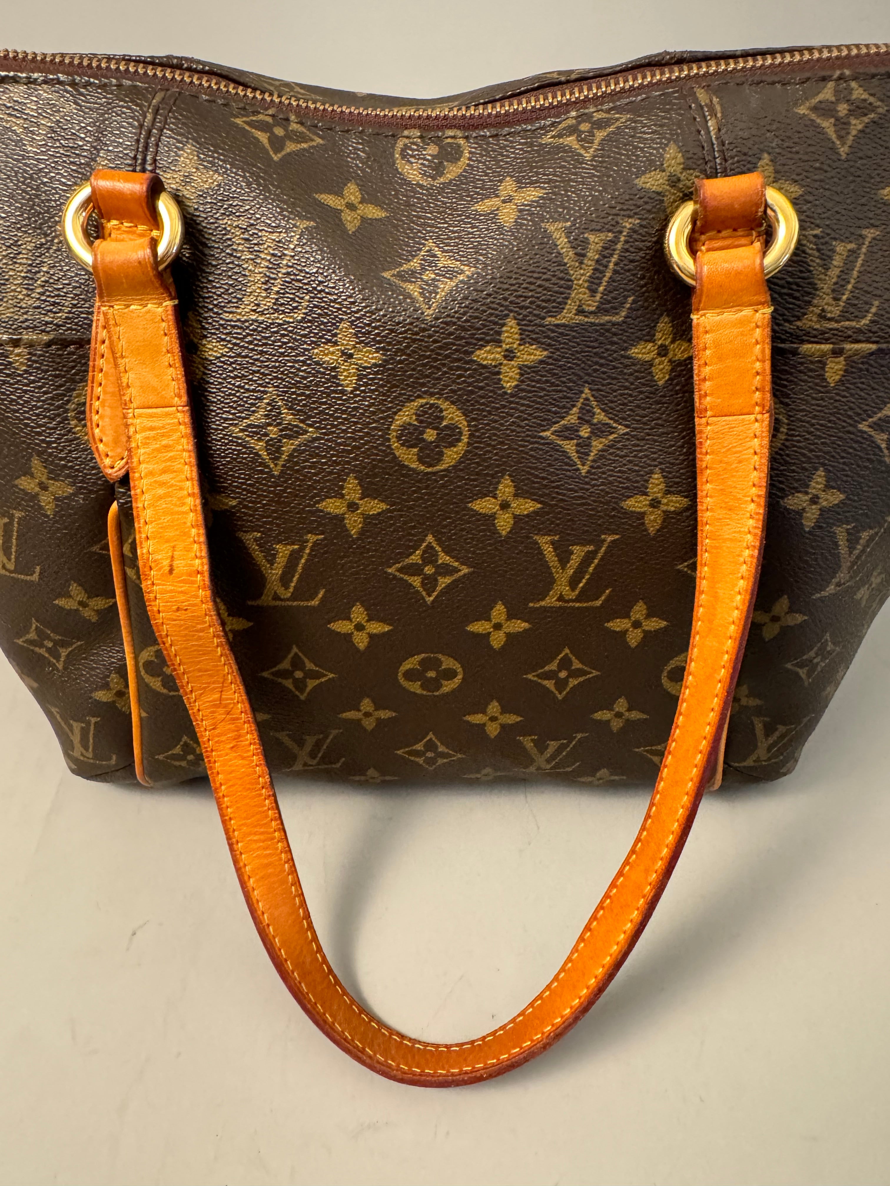 10177 Authentic Pre-loved Louis Vuitton Totally PM in Monogram Canvas