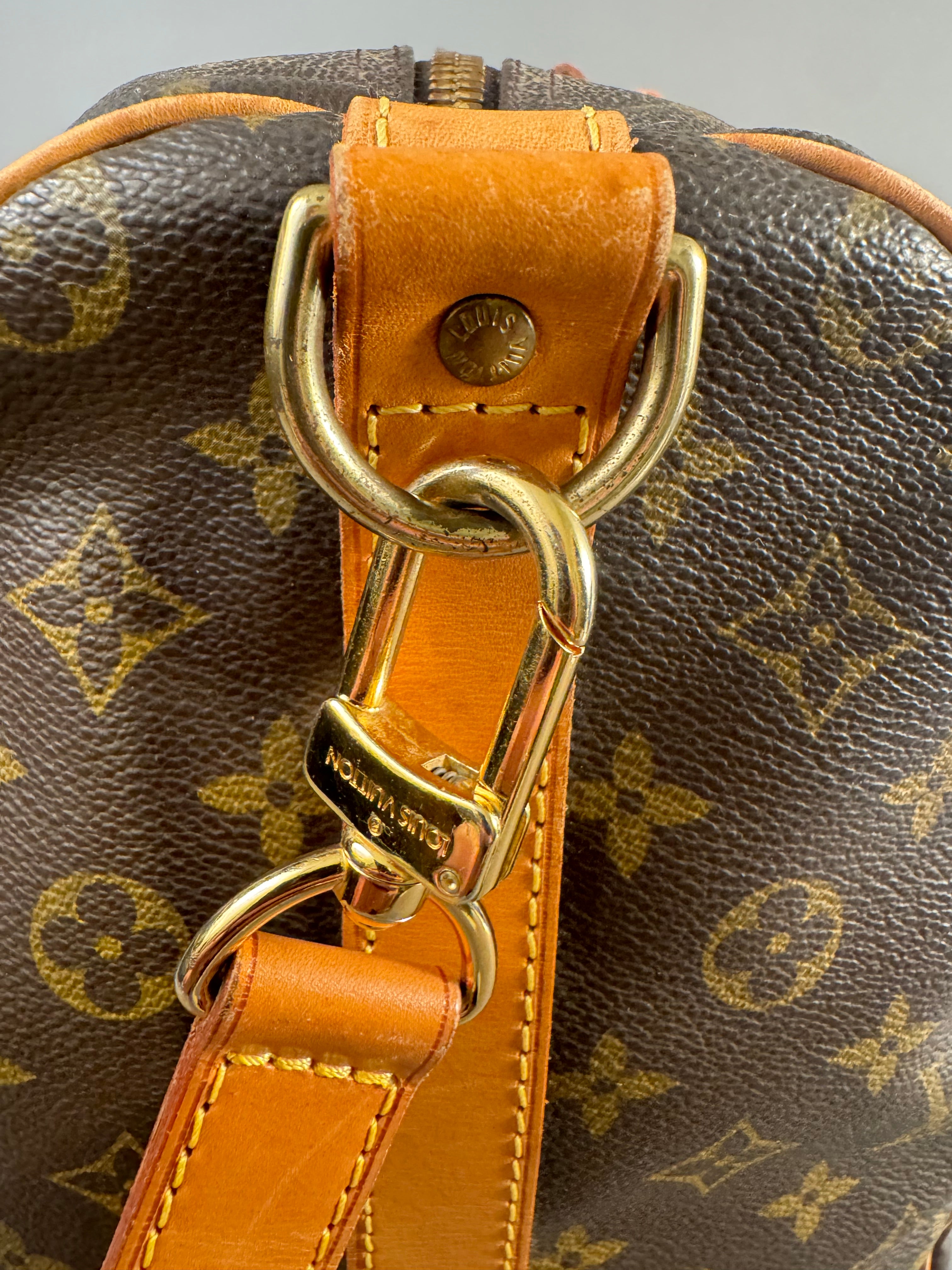 10268 Authentic Pre-loved Louis Vuitton Keepall Bandouliere 50 in Monogram Canvas