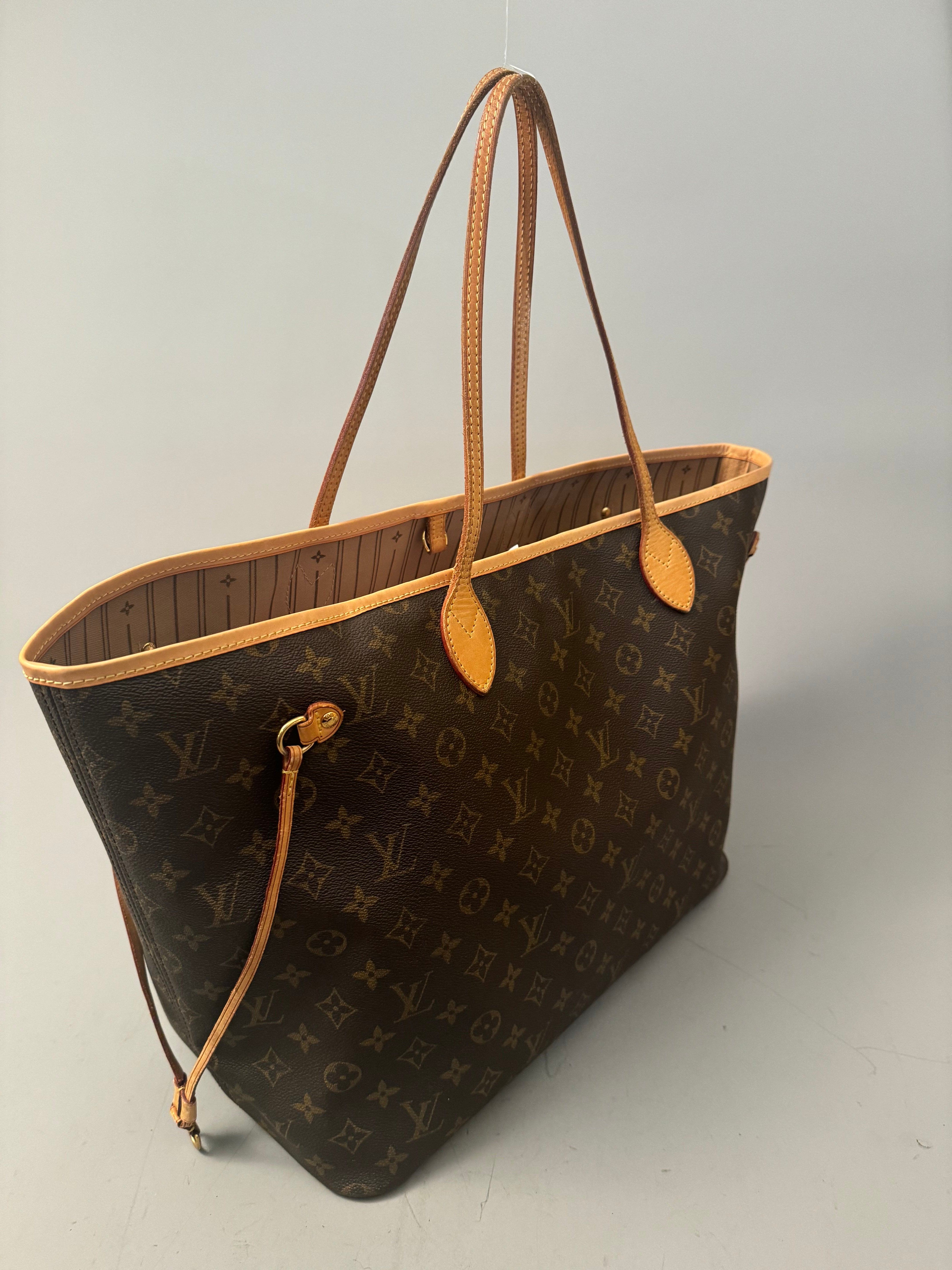 10162 Authentic Pre-loved Louis Vuitton Neverfull GM in Monogram Canvas