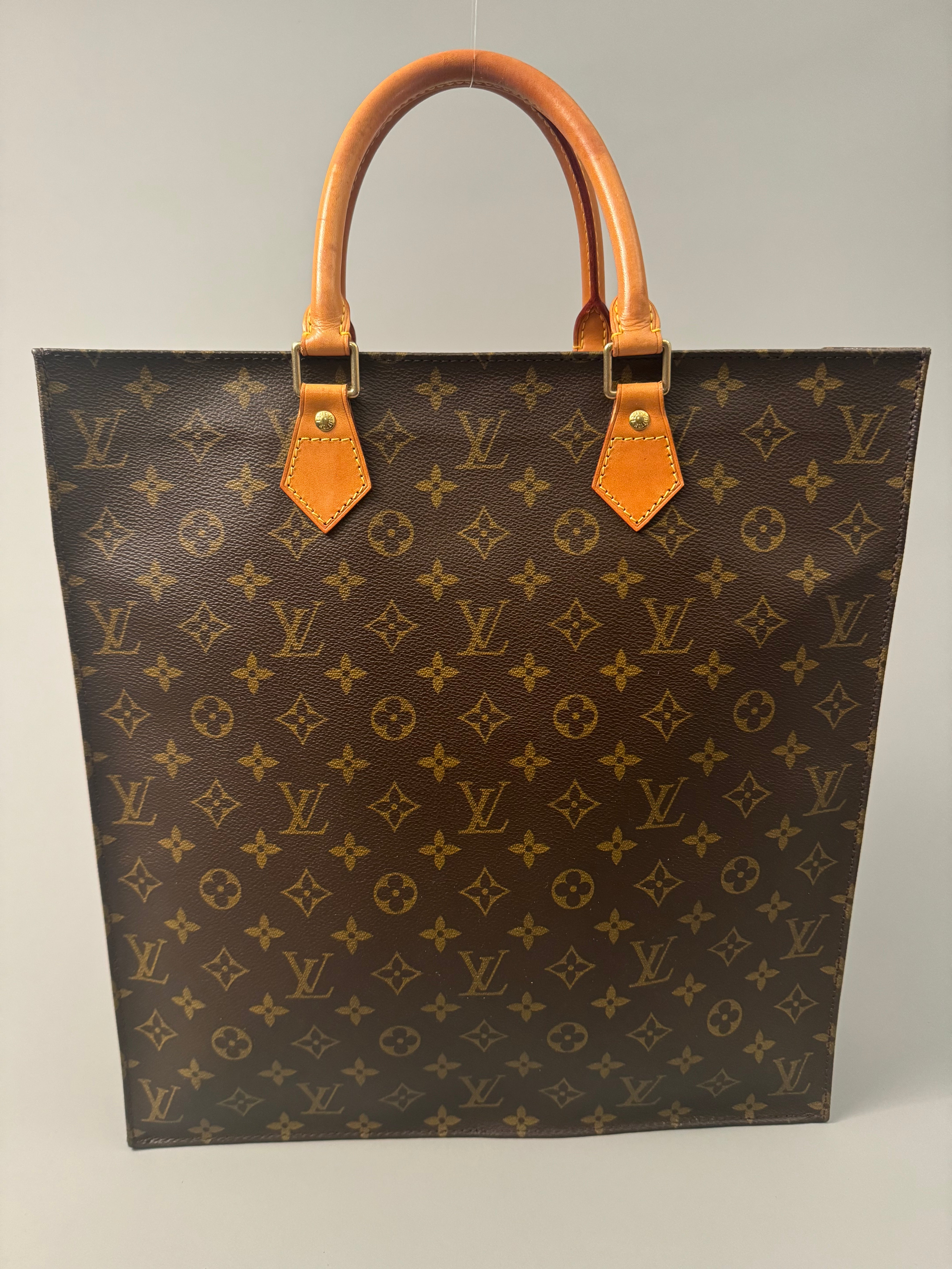 10085 Authentic Pre-loved Louis Vuitton Sac Plat in Monogram Canvas