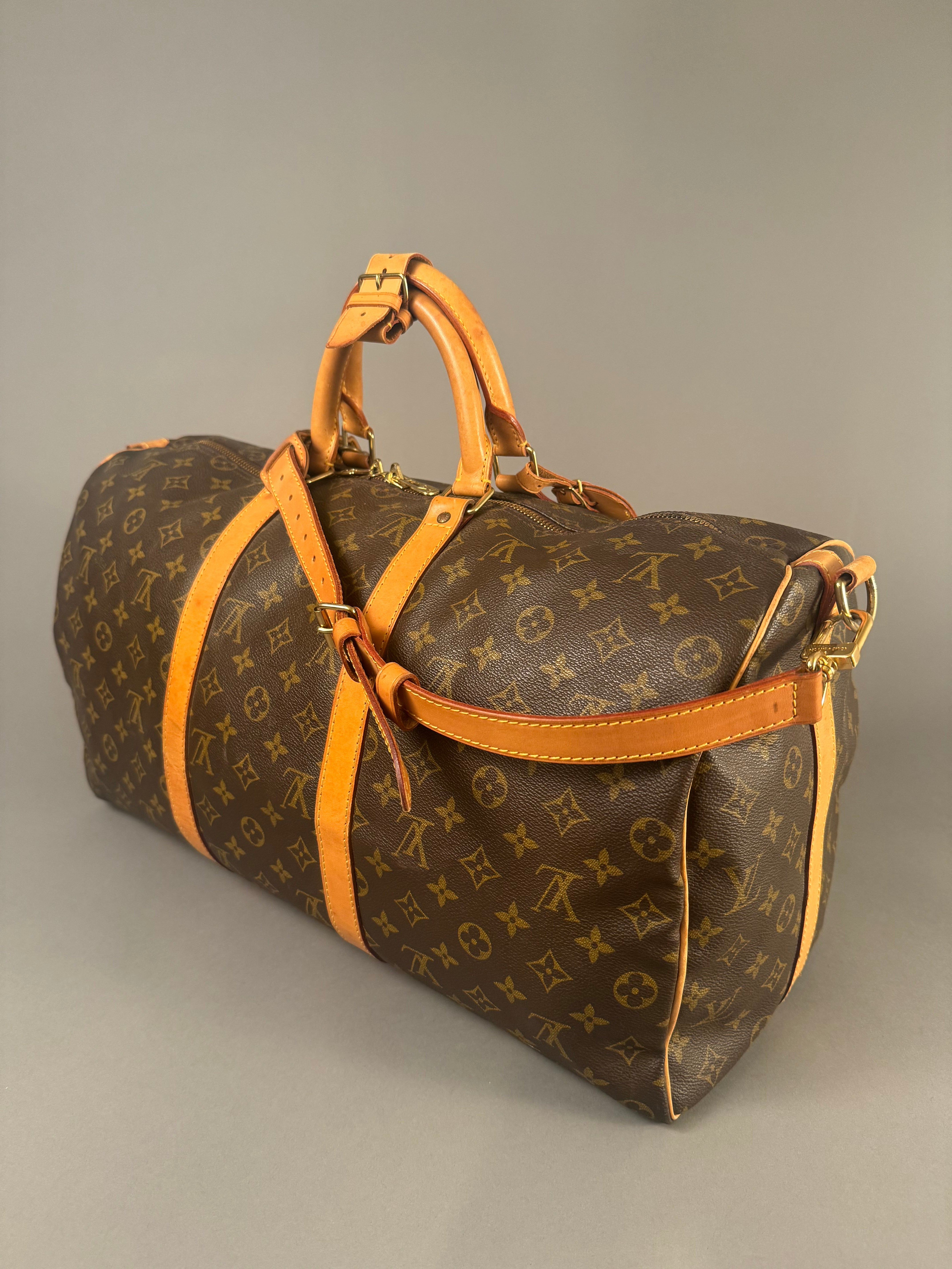 10268 Authentic Pre-loved Louis Vuitton Keepall Bandouliere 50 in Monogram Canvas