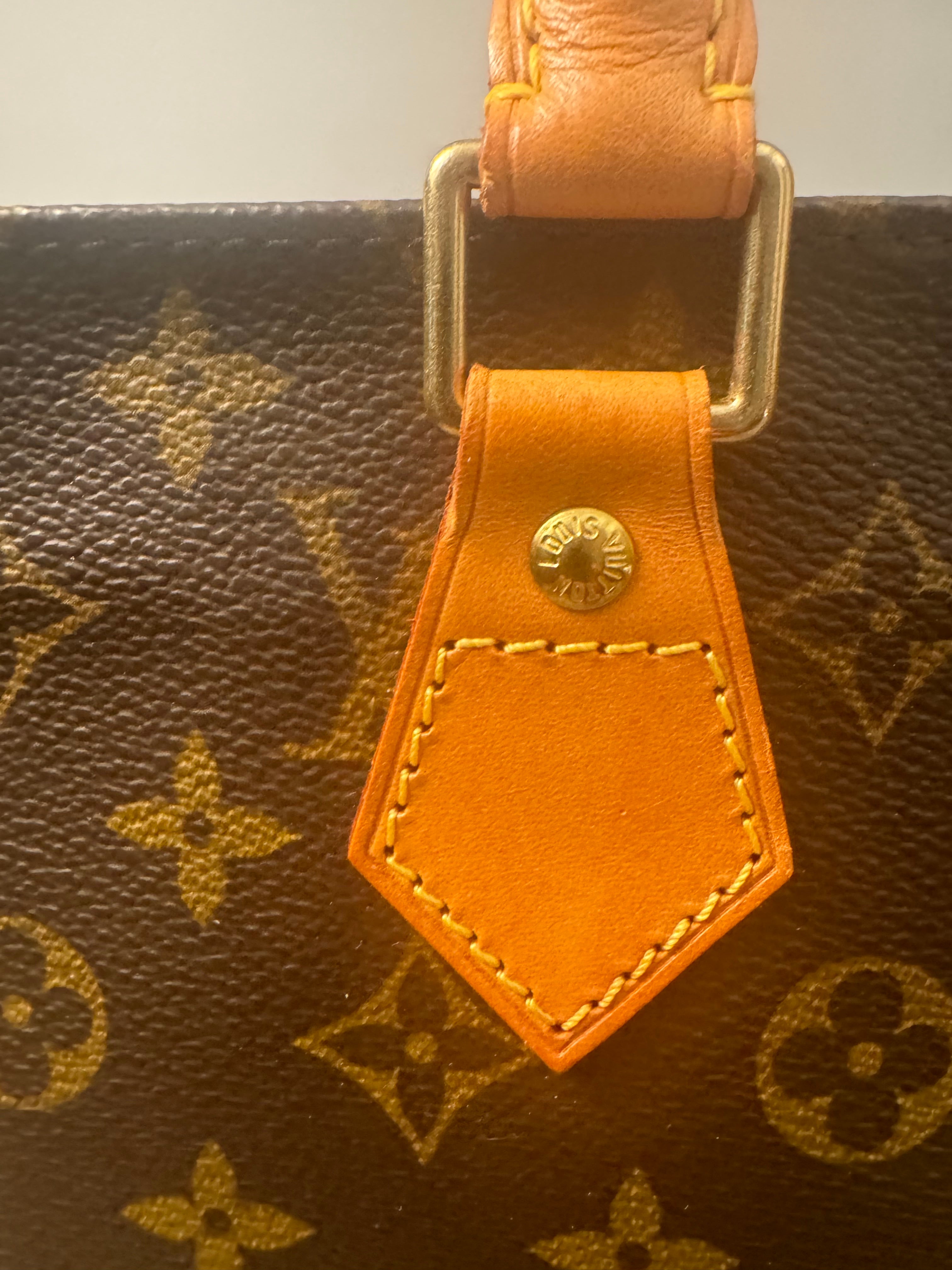 10085 Authentic Pre-loved Louis Vuitton Sac Plat in Monogram Canvas