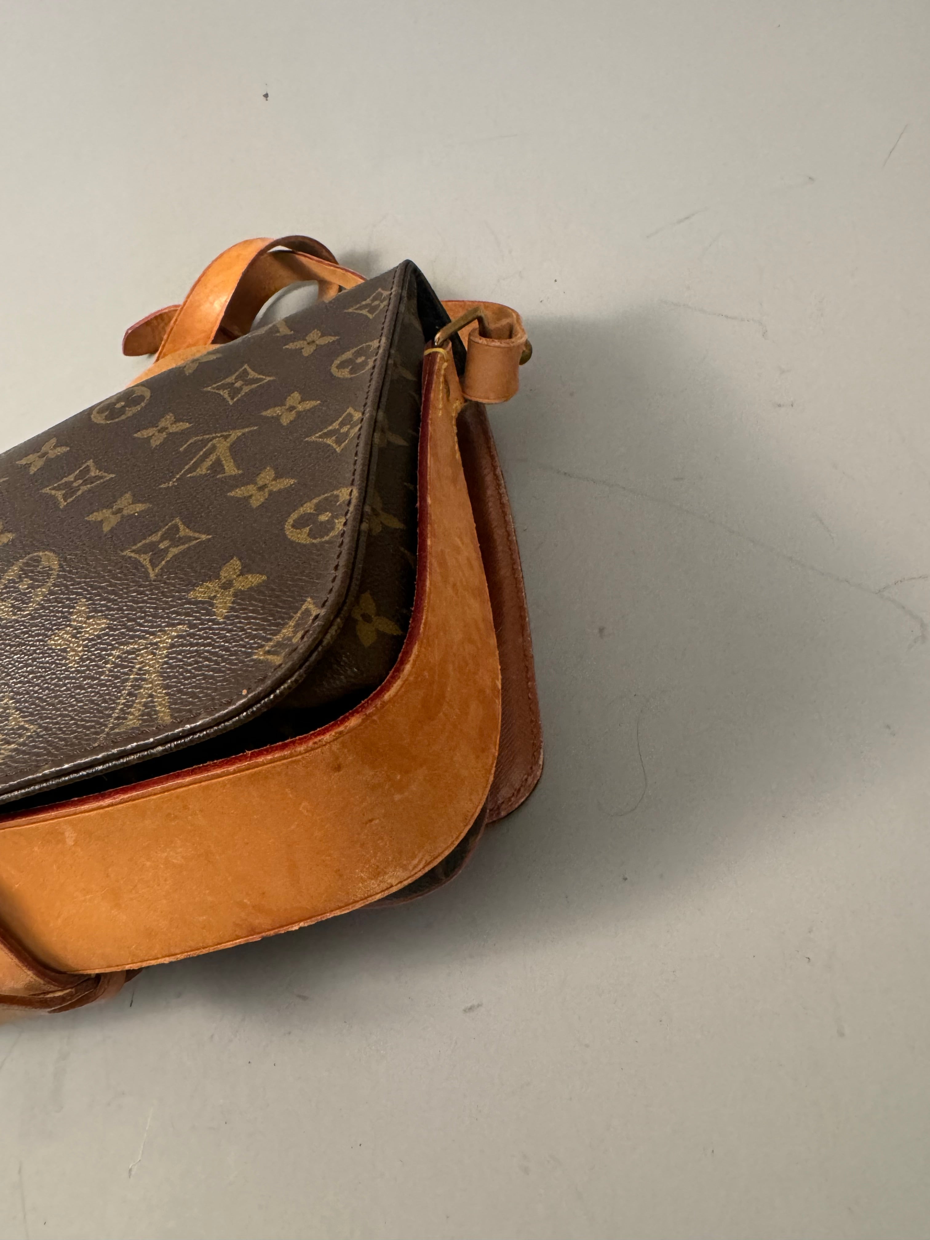 10169 Authentic Pre-loved Louis Vuitton Cartouchiere GM in Monogram Canvas