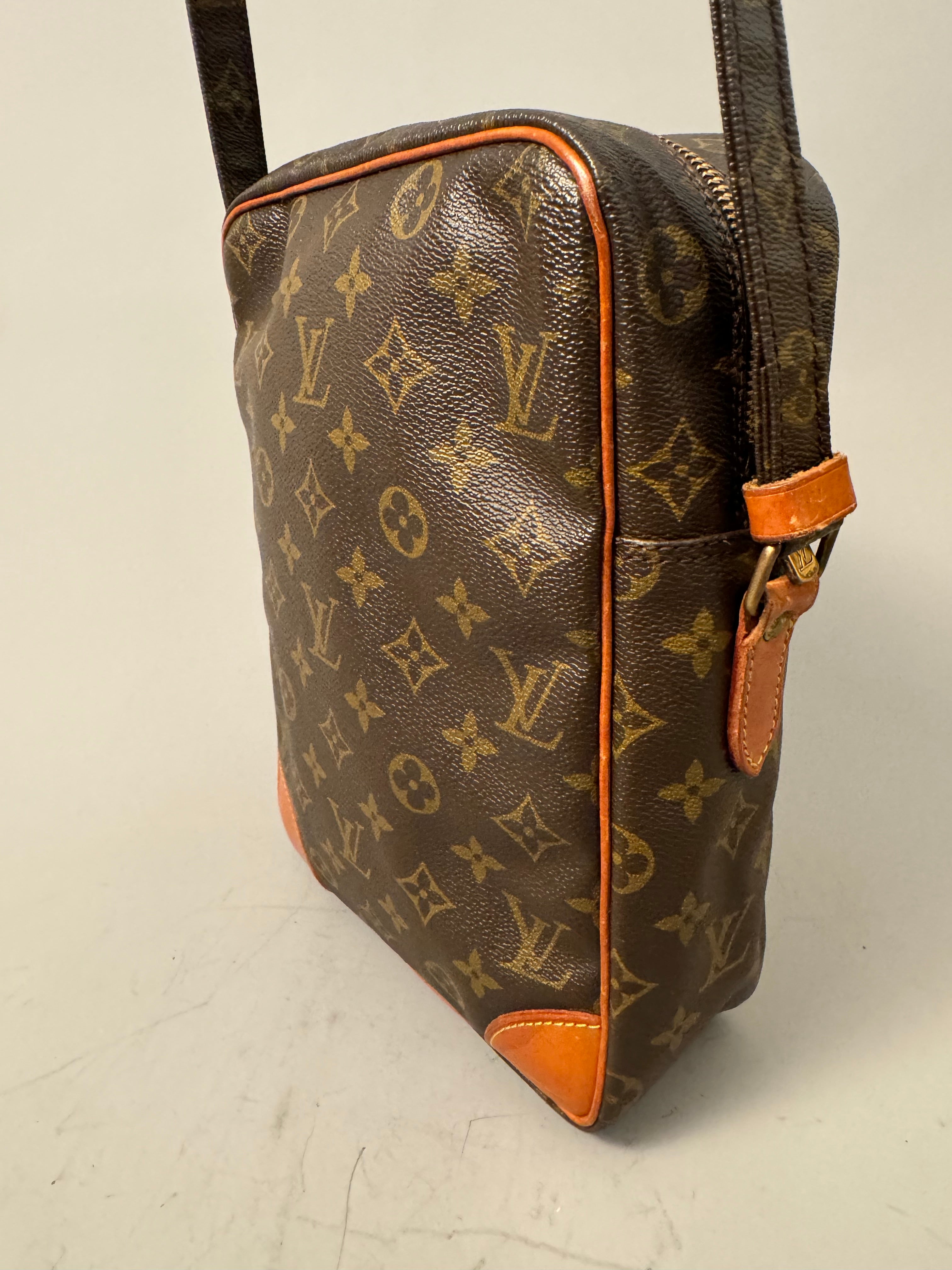 10130 Authentic Pre-loved Louis Vuitton Danube GM in Monogram Canvas