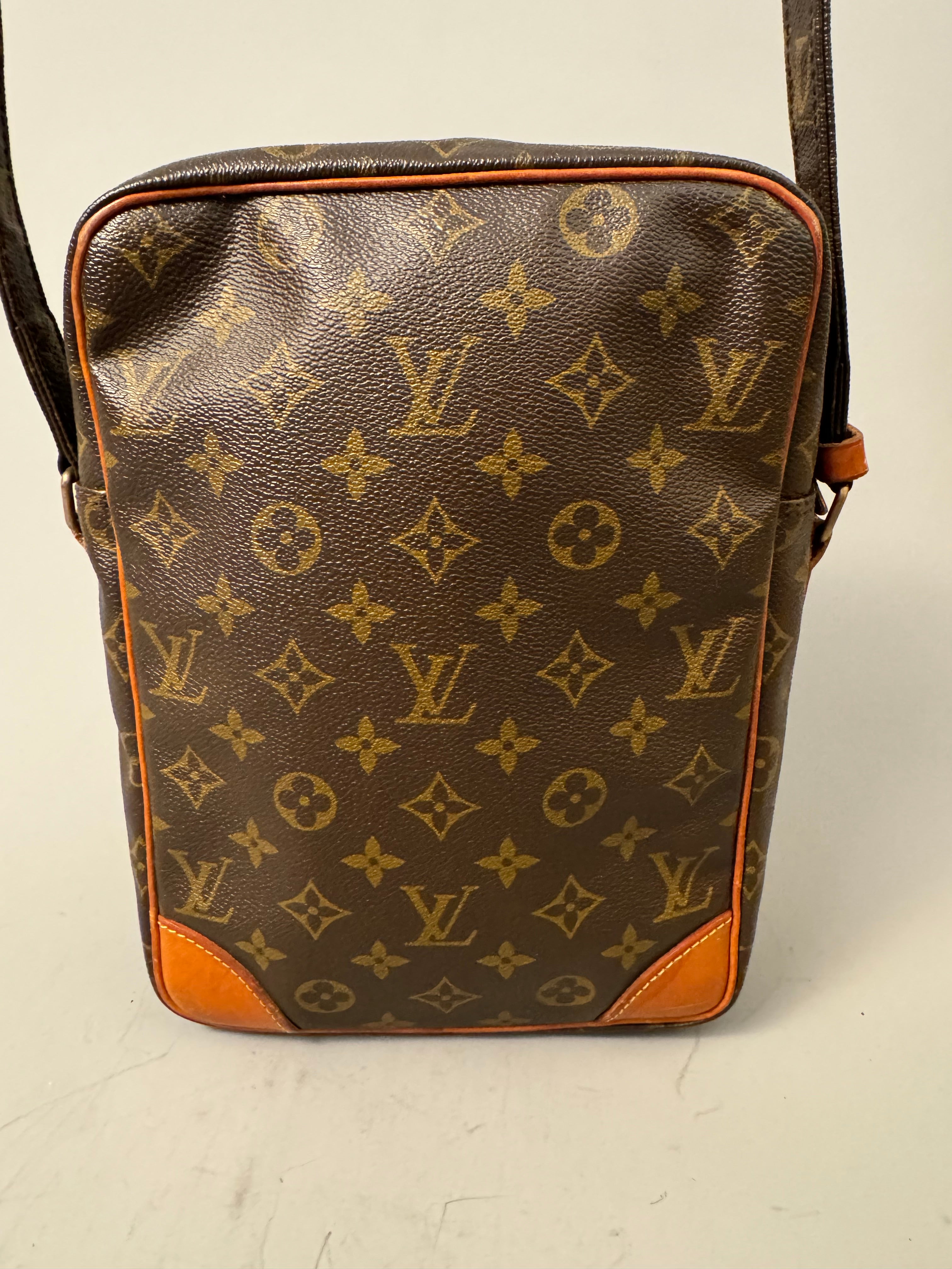 10130 Authentic Pre-loved Louis Vuitton Danube GM in Monogram Canvas