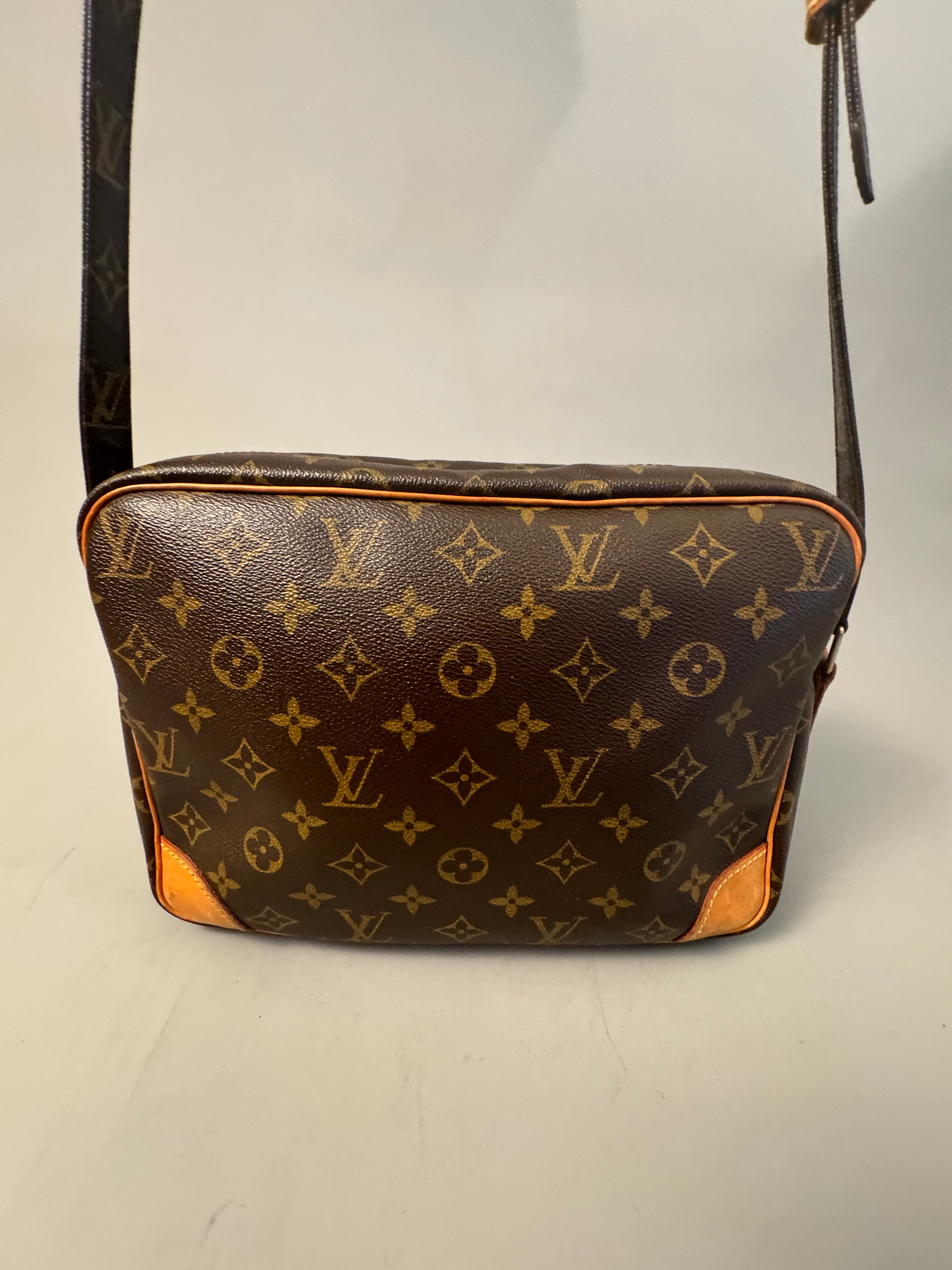 10291 Authentic Pre-loved Louis Vuitton
Nile Amazon PM
in Monogram Canvas