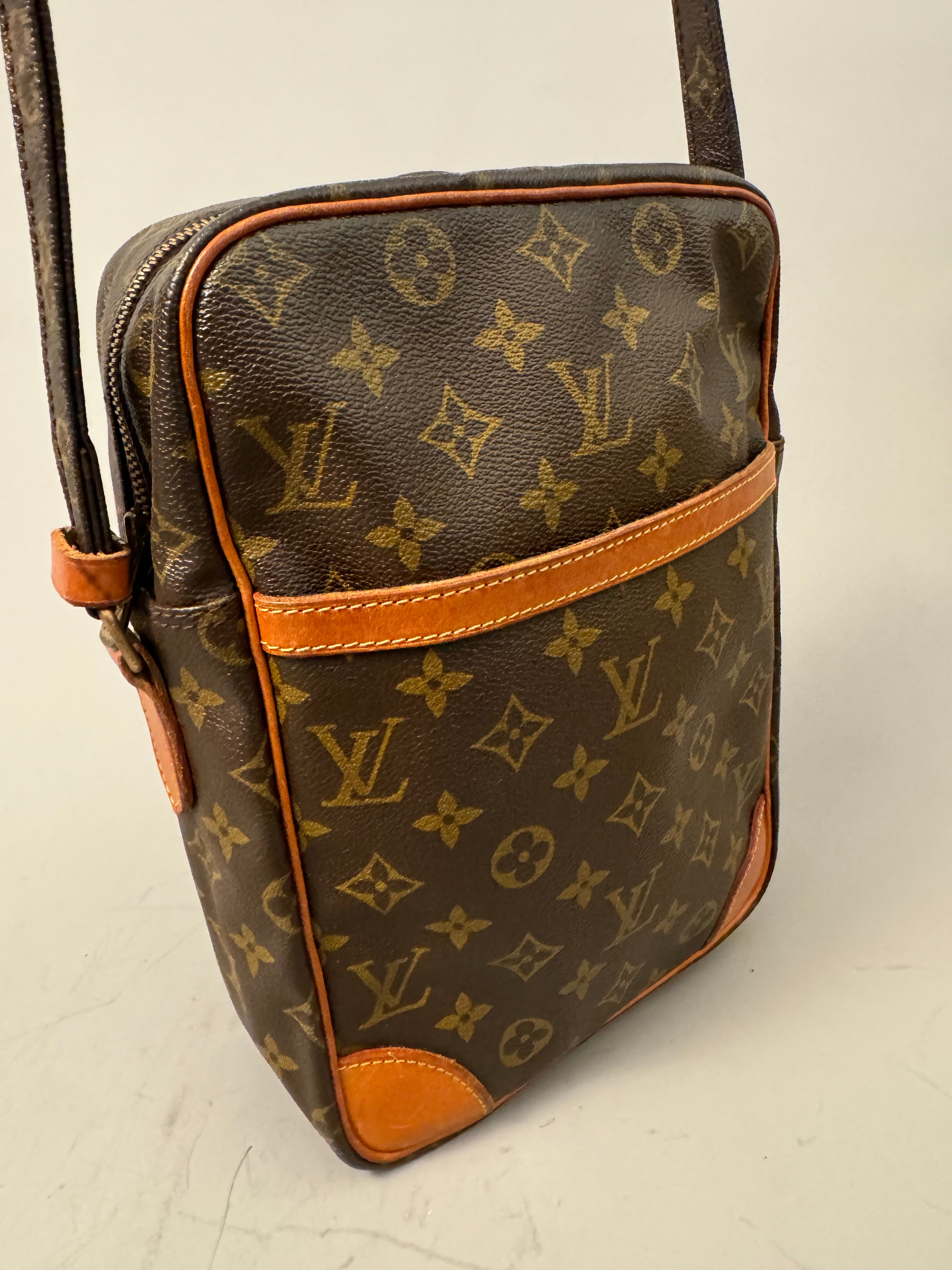 10130 Authentic Pre-loved Louis Vuitton Danube GM in Monogram Canvas