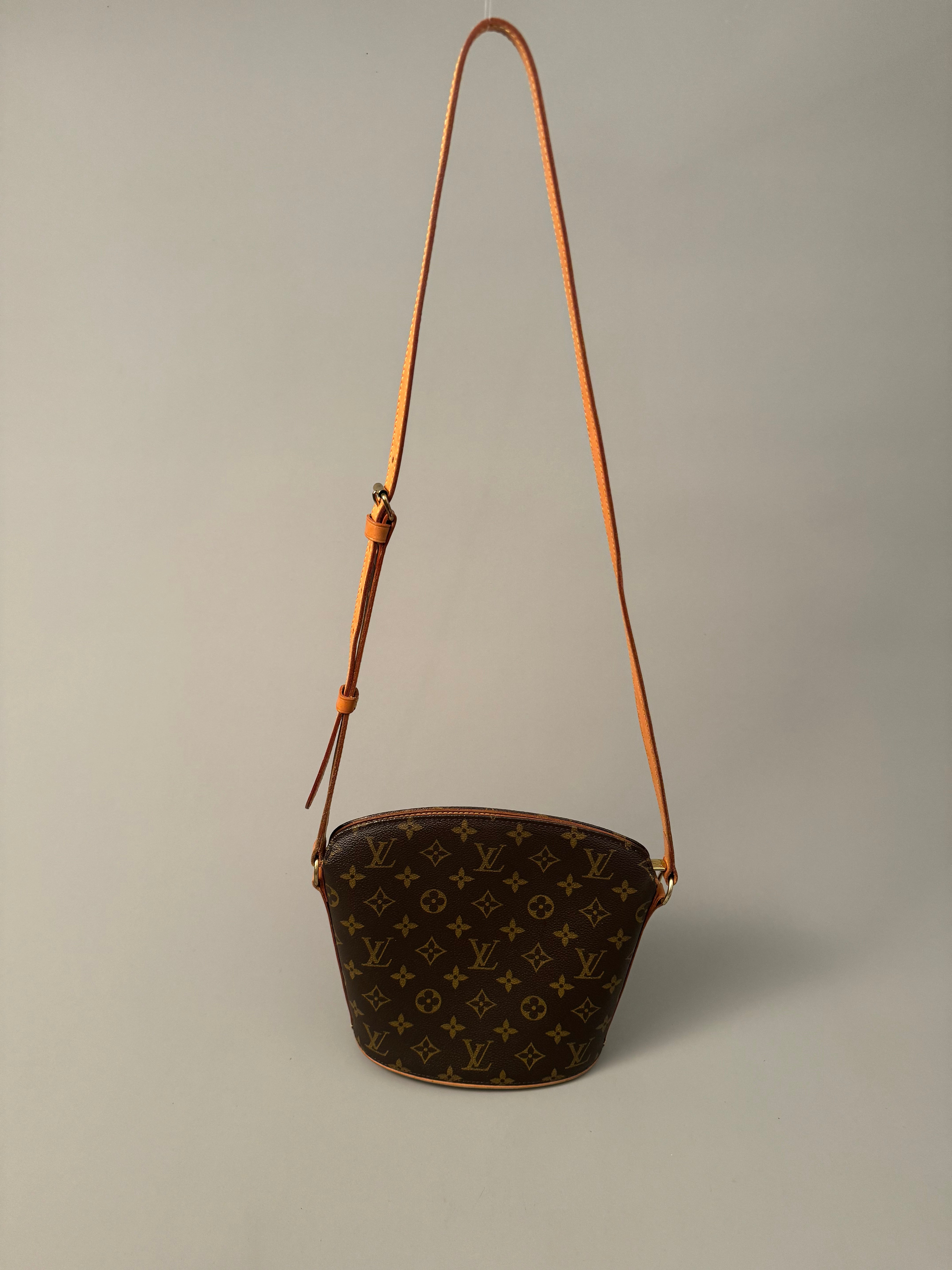 10218 Authentic Pre-loved Louis Vuitton Drouot in Monogram Canvas Done VI0080