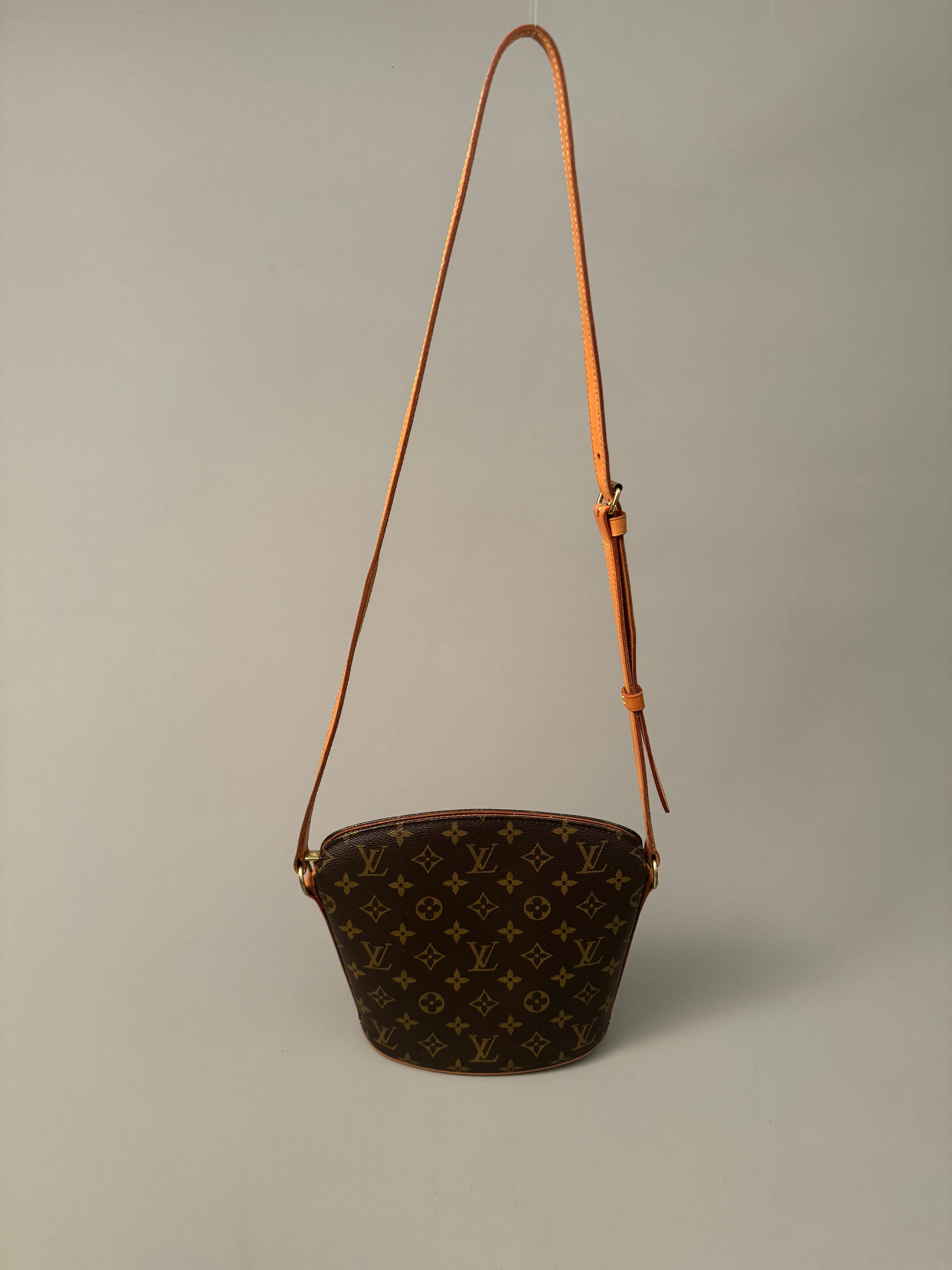 10218 Authentic Pre-loved Louis Vuitton Drouot in Monogram Canvas Done VI0080