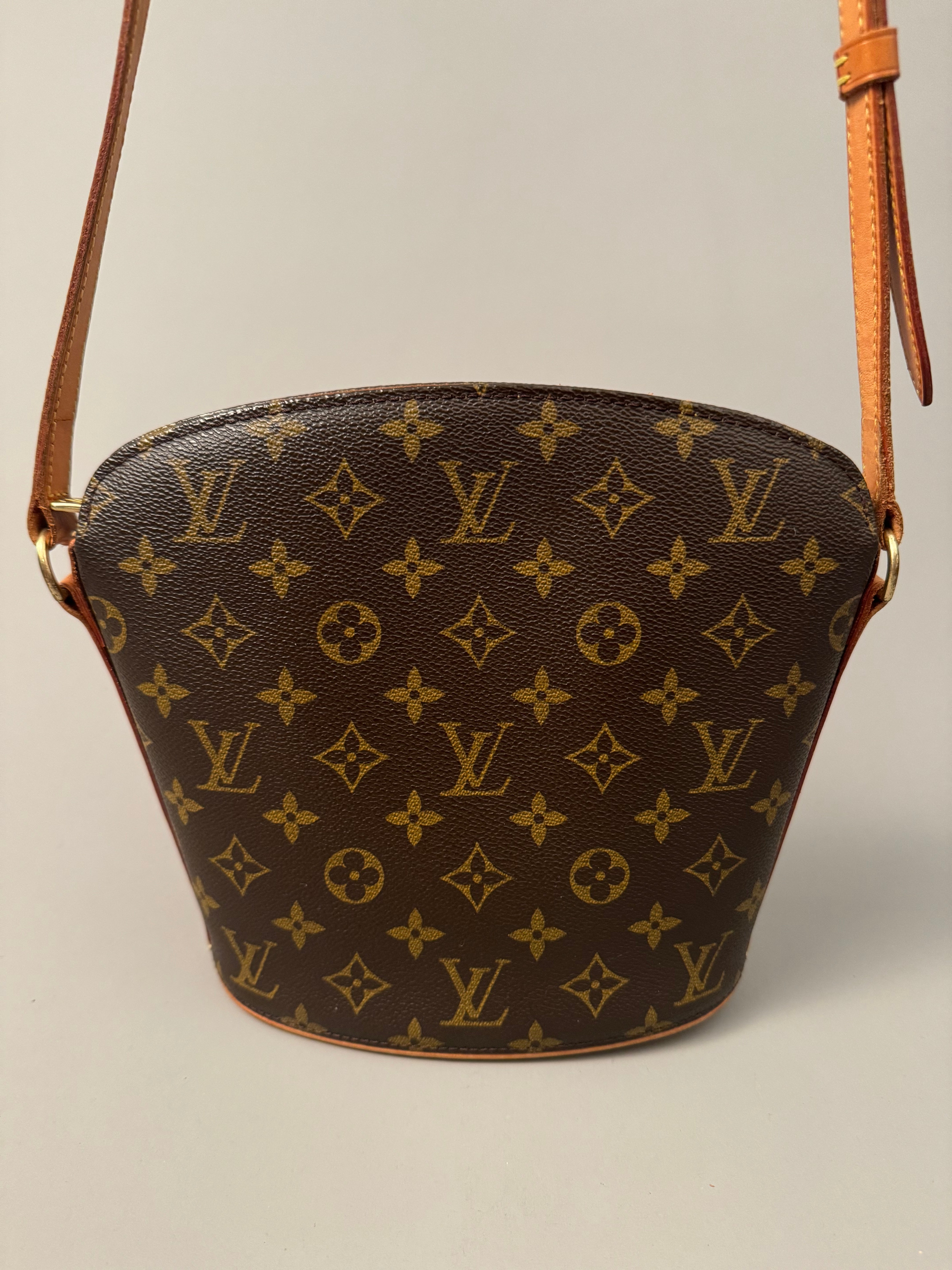 10218 Authentic Pre-loved Louis Vuitton Drouot in Monogram Canvas Done VI0080