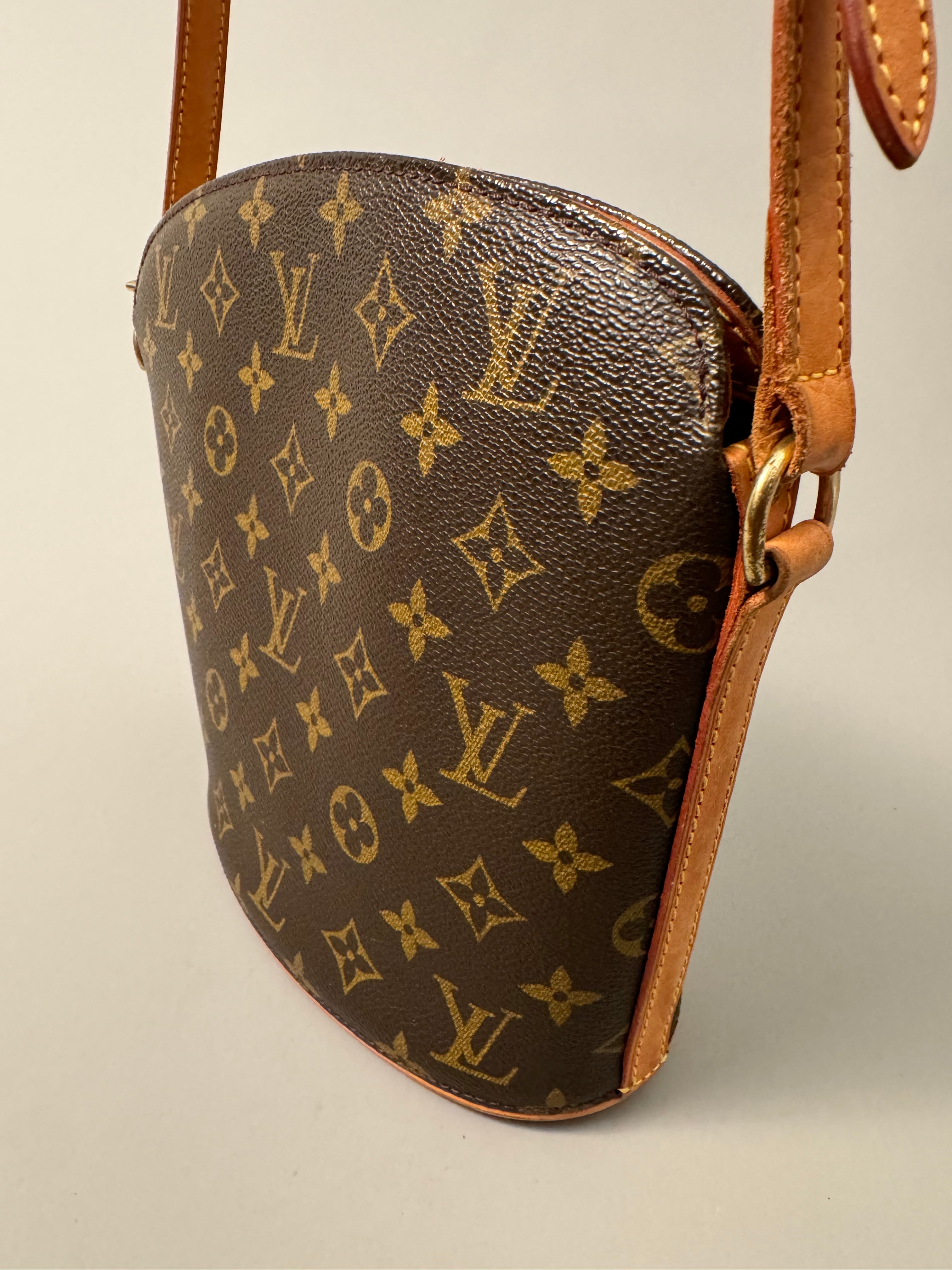 10218 Authentic Pre-loved Louis Vuitton Drouot in Monogram Canvas Done VI0080