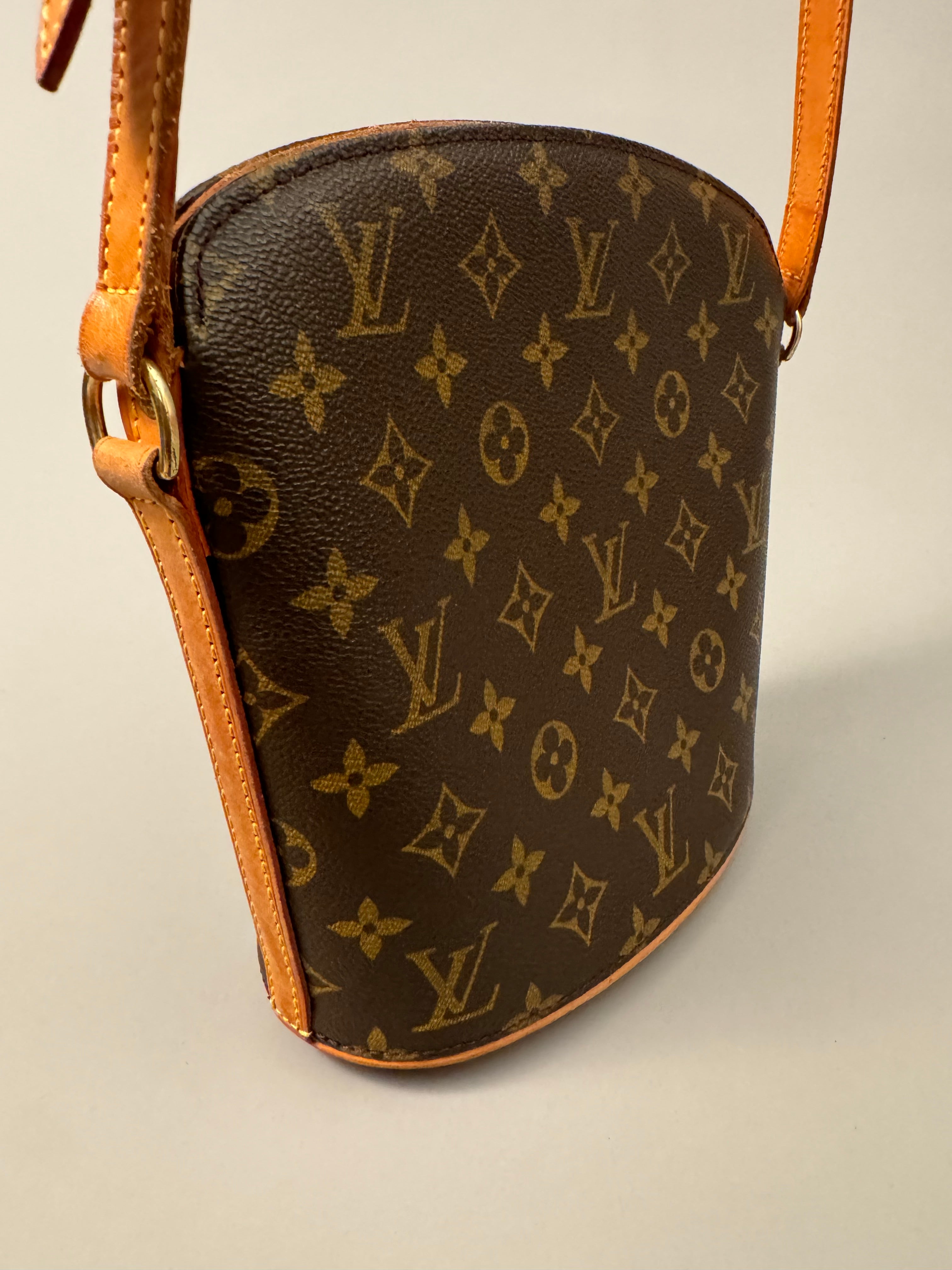 10218 Authentic Pre-loved Louis Vuitton Drouot in Monogram Canvas Done VI0080