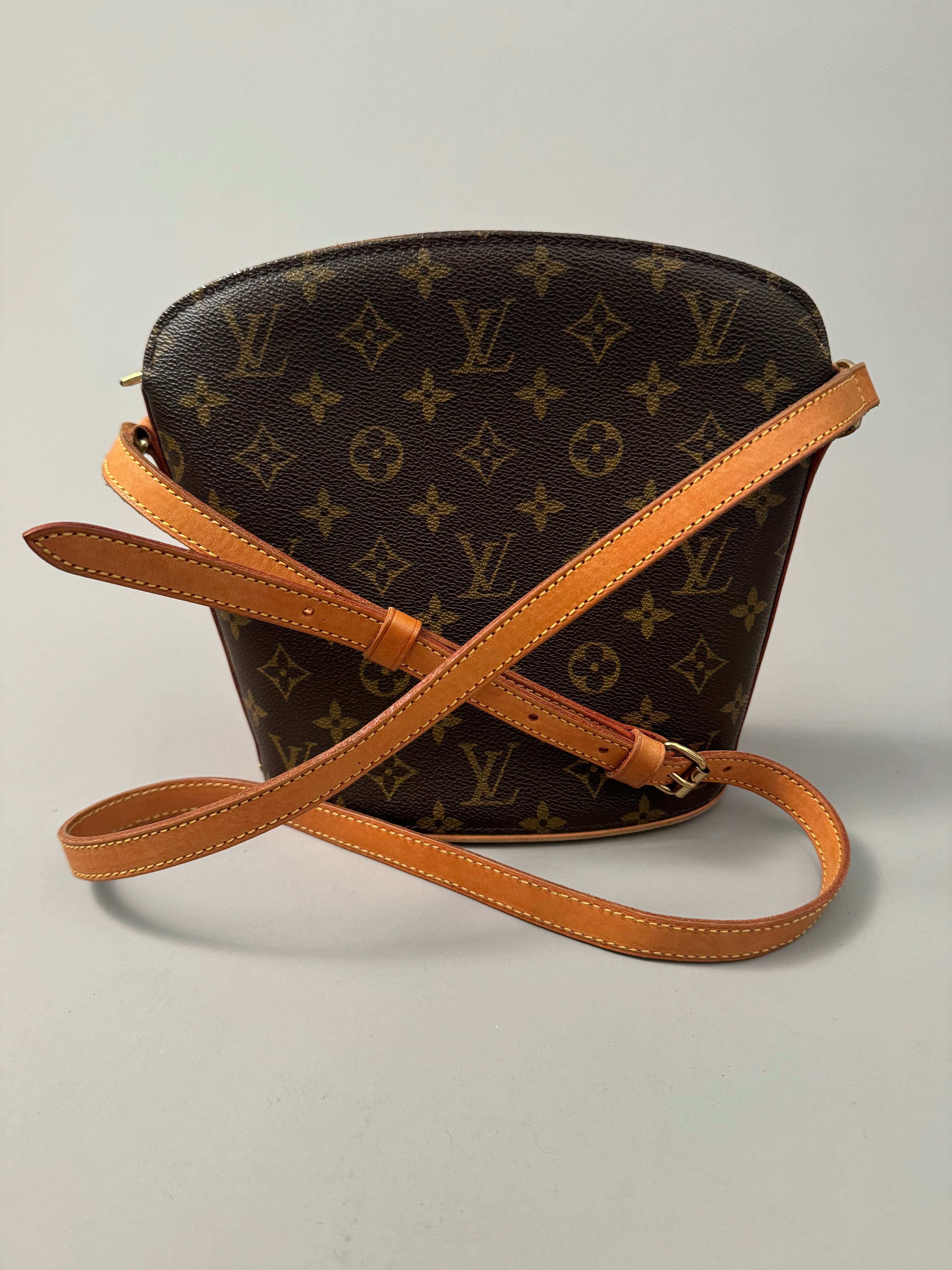 10218 Authentic Pre-loved Louis Vuitton Drouot in Monogram Canvas Done VI0080