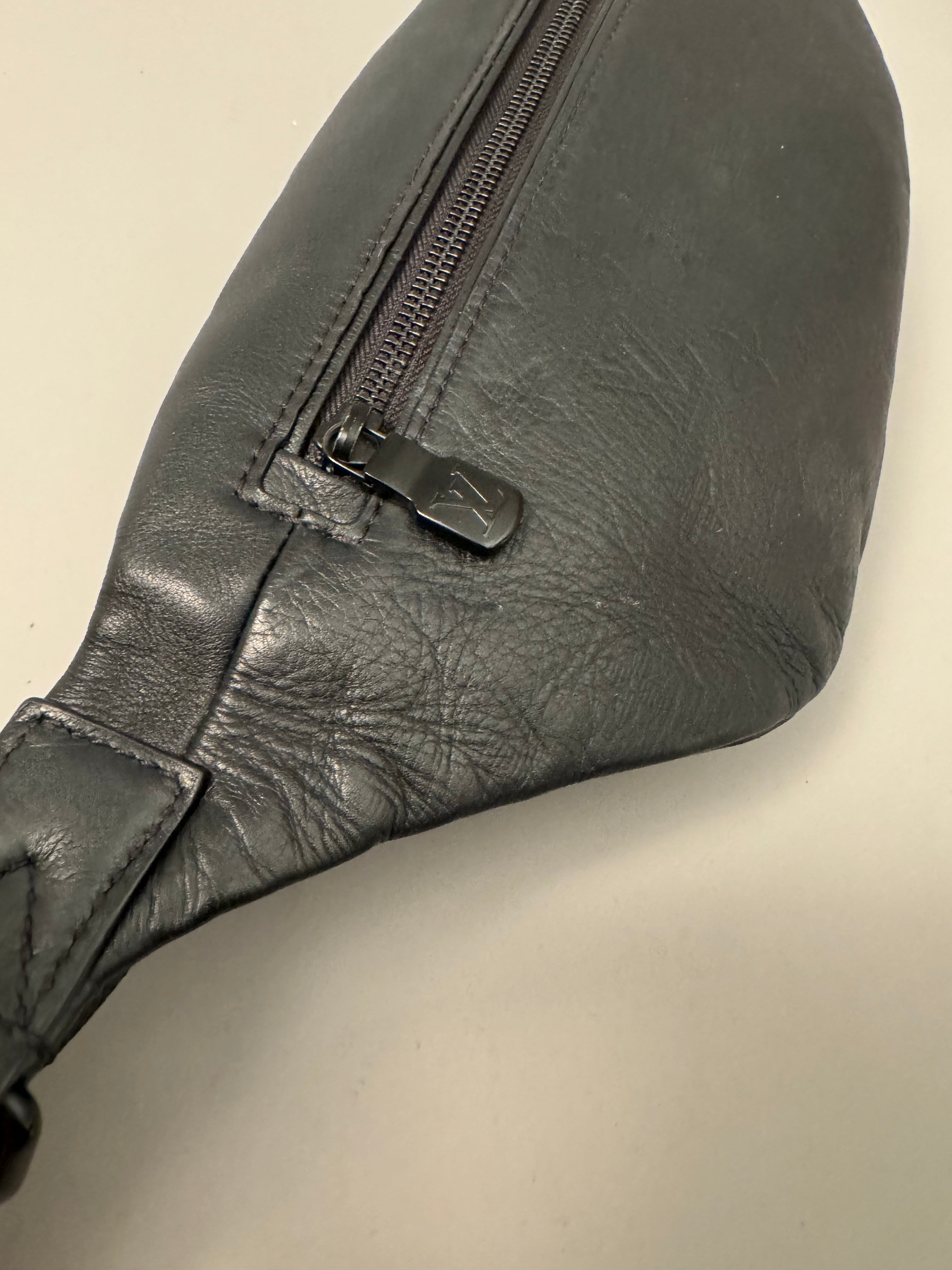 10219 Authentic Pre-loved Louis Vuitton Bumbag in Empriente Leather