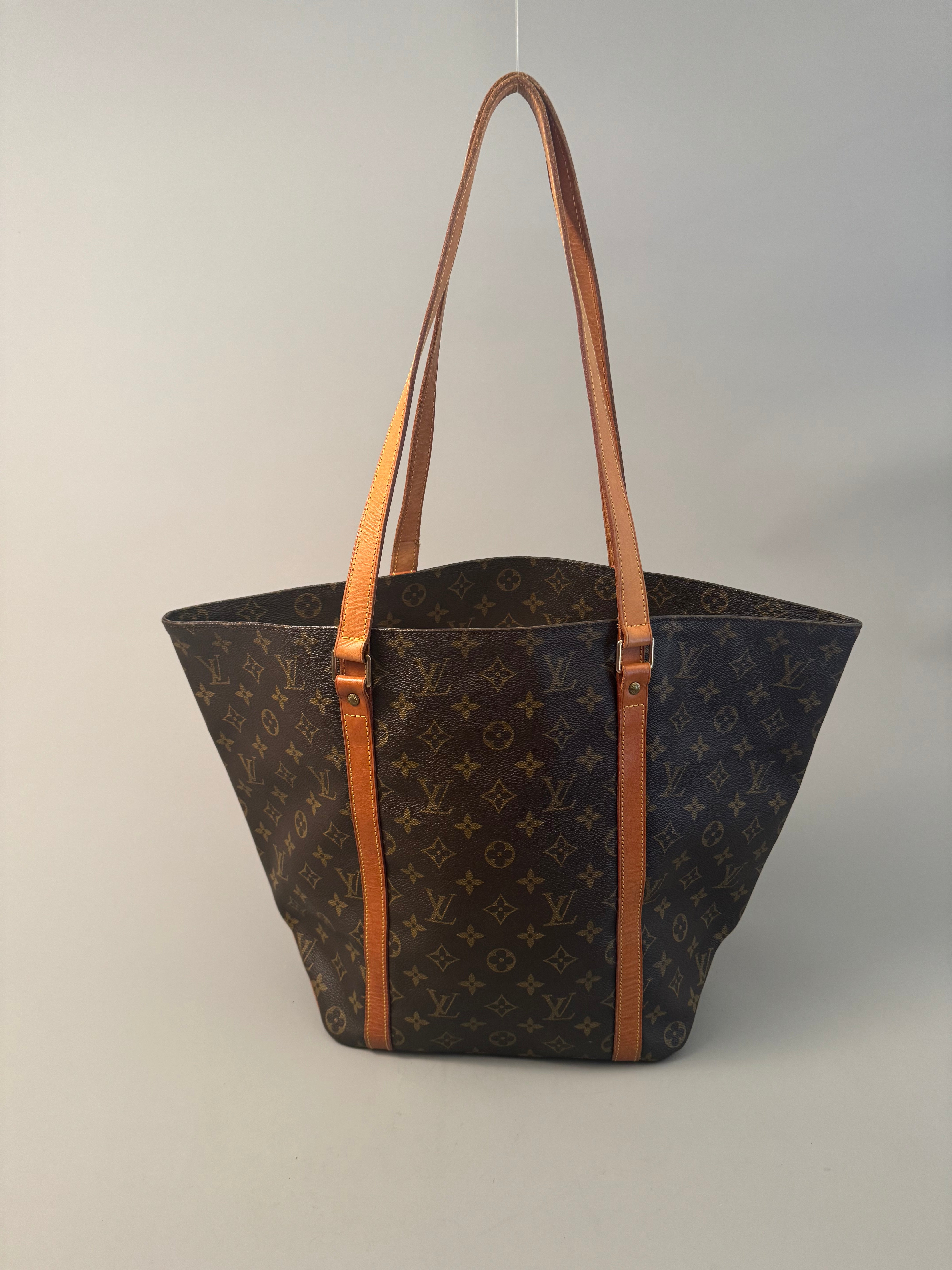 10072 Authentic Pre-loved Louis Vuitton Sac Shopping in Monogram Canvas