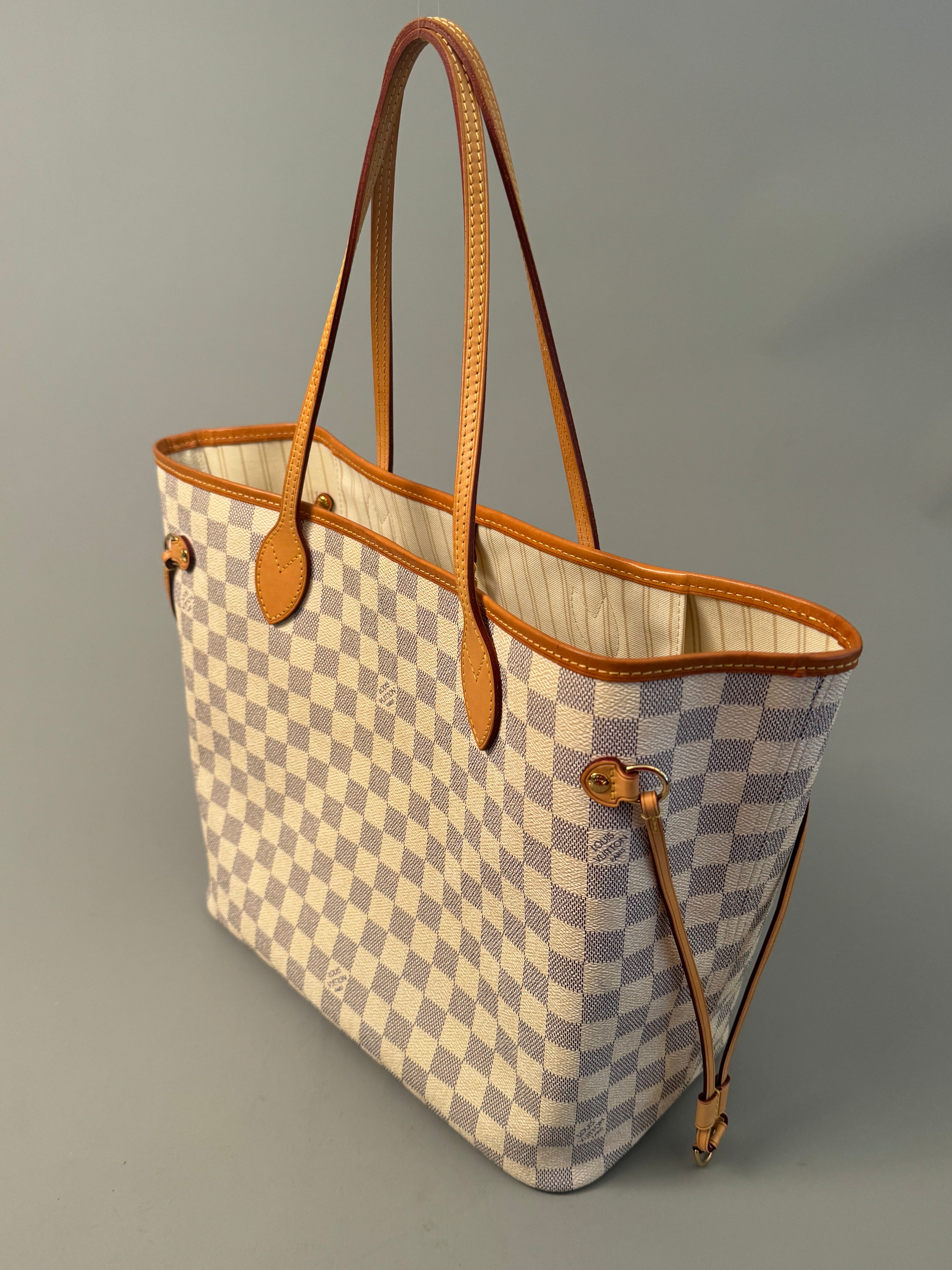 10225 Authentic Pre-loved Louis Vuitton Neverfull MM in Azur Canvas