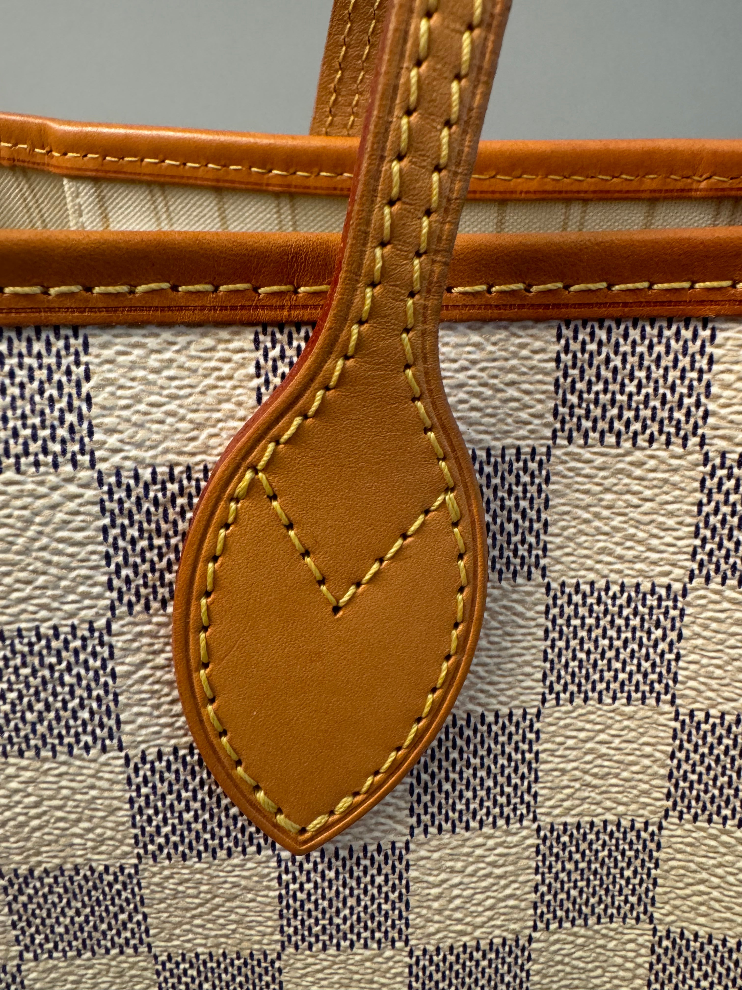 10225 Authentic Pre-loved Louis Vuitton Neverfull MM in Azur Canvas