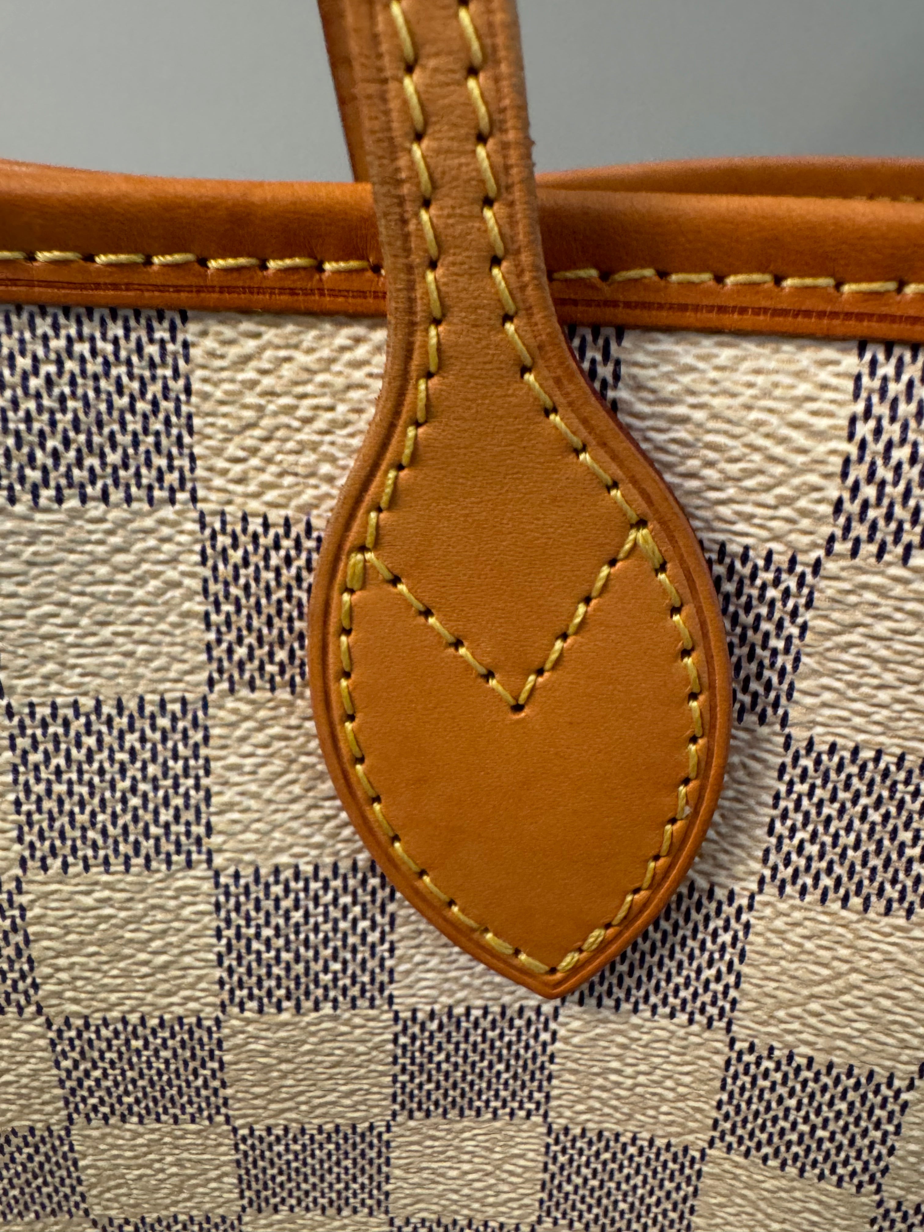 10225 Authentic Pre-loved Louis Vuitton Neverfull MM in Azur Canvas