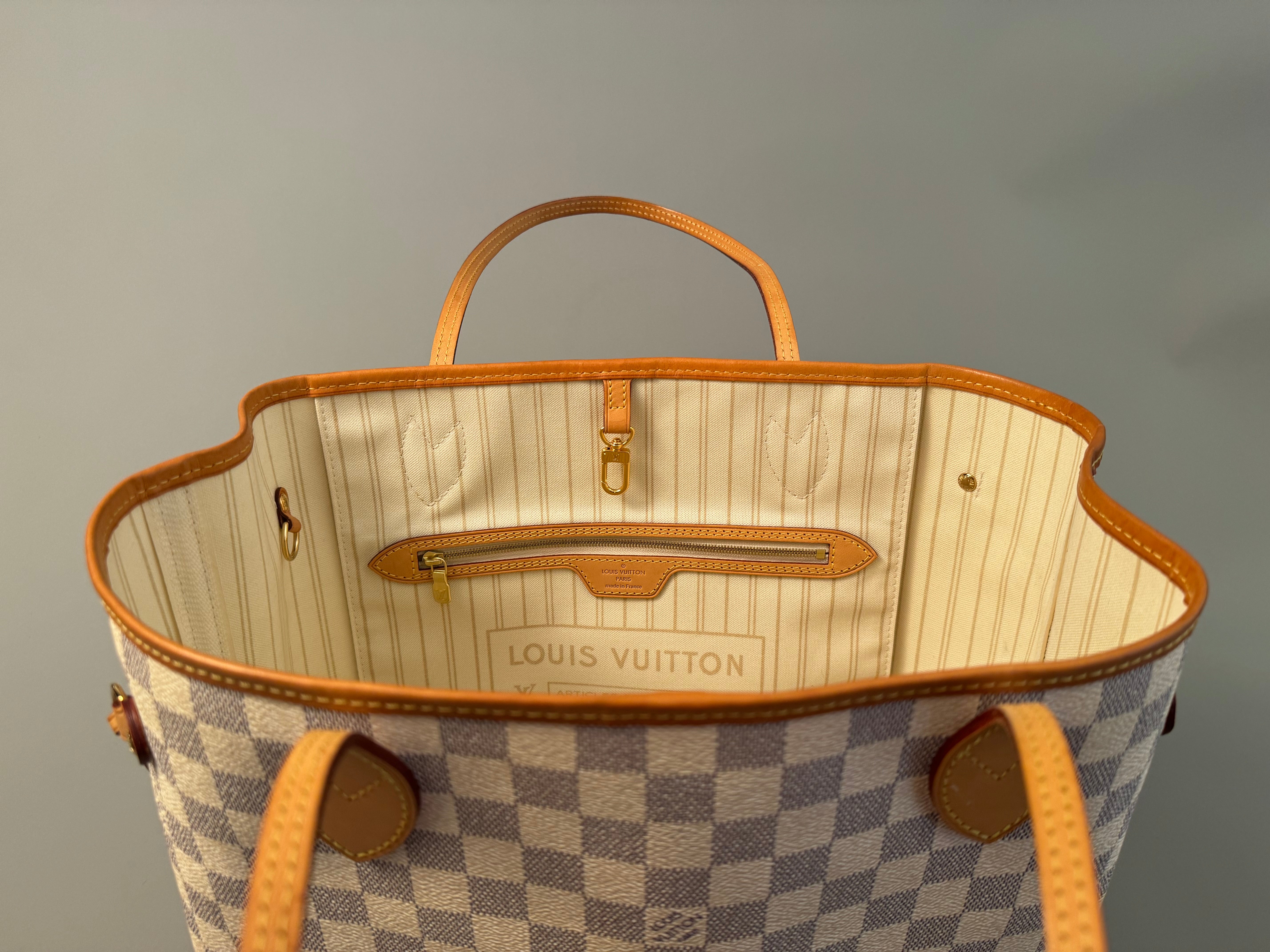 10225 Authentic Pre-loved Louis Vuitton Neverfull MM in Azur Canvas