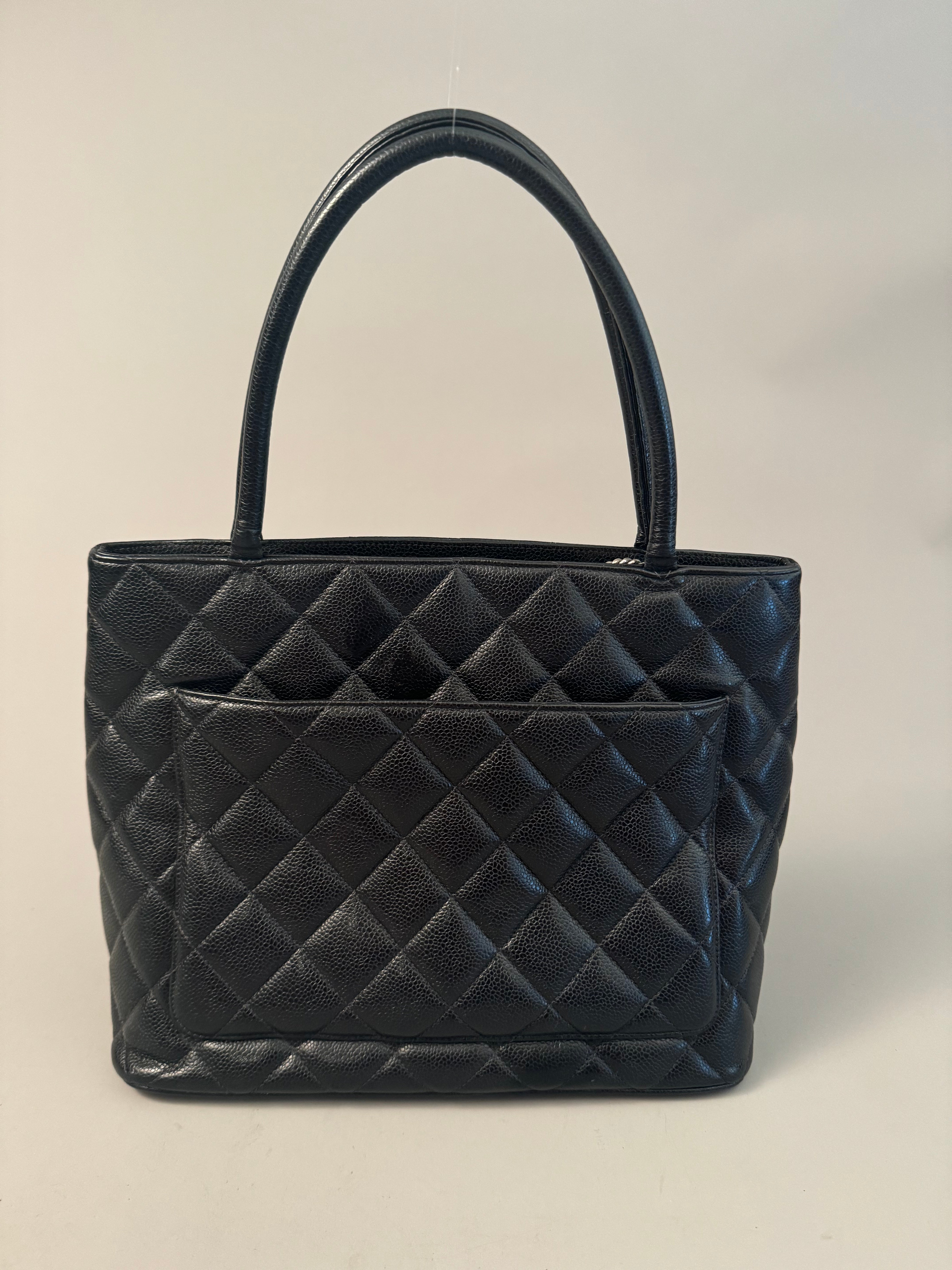 10226 Authentic Pre-Loved Chanel Medallion in Caviar Leather