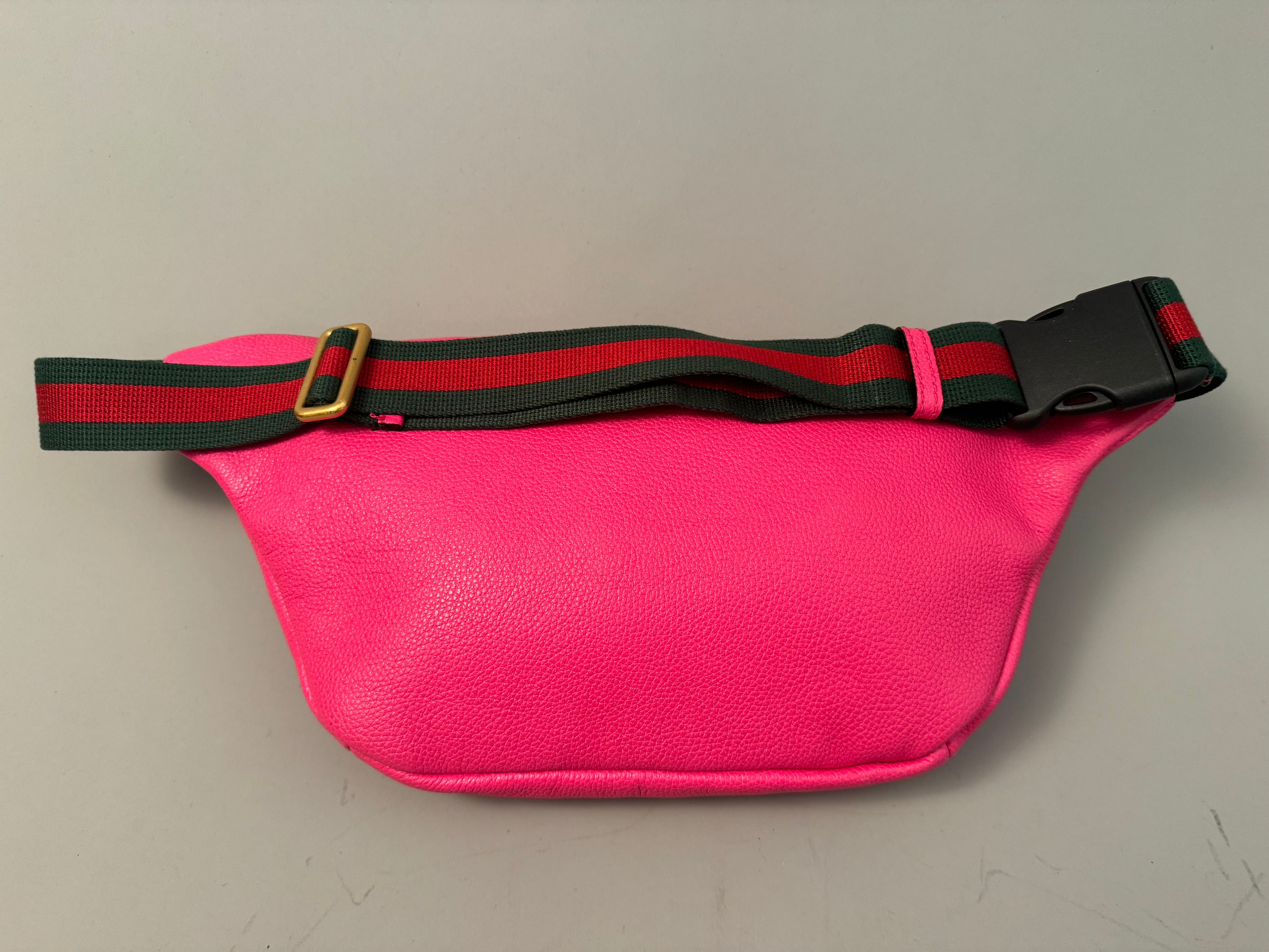 10228 Authentic Pre-Loved Gucci Bumbag in Pink Leather H024637069