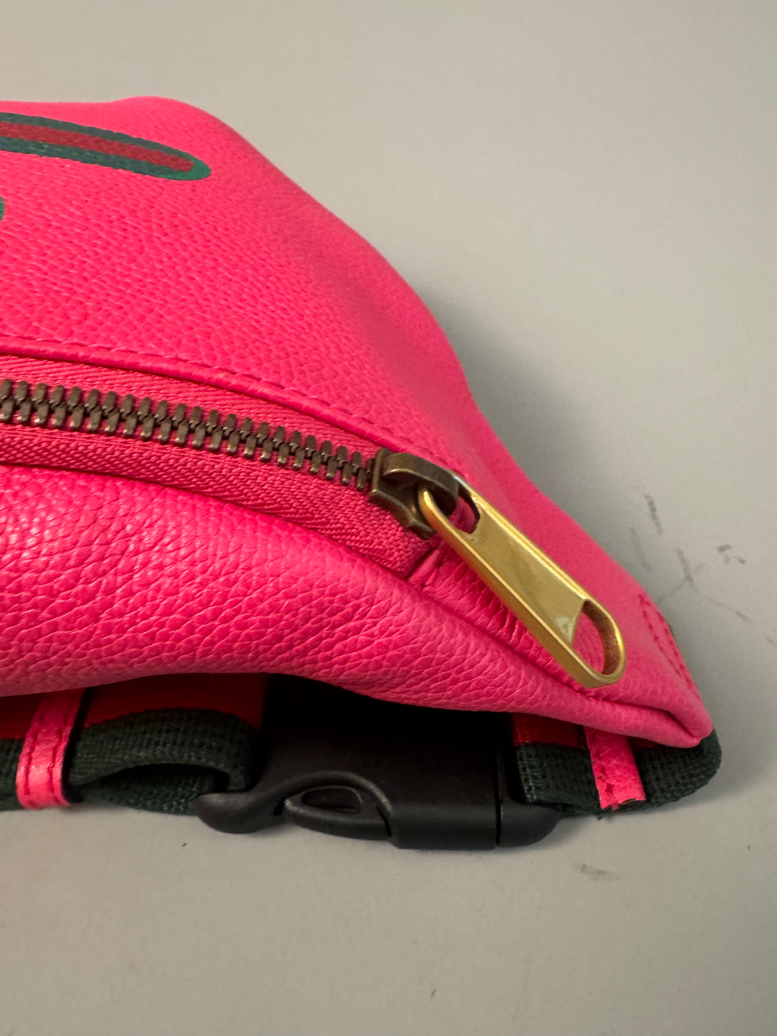 10228 Authentic Pre-Loved Gucci Bumbag in Pink Leather H024637069