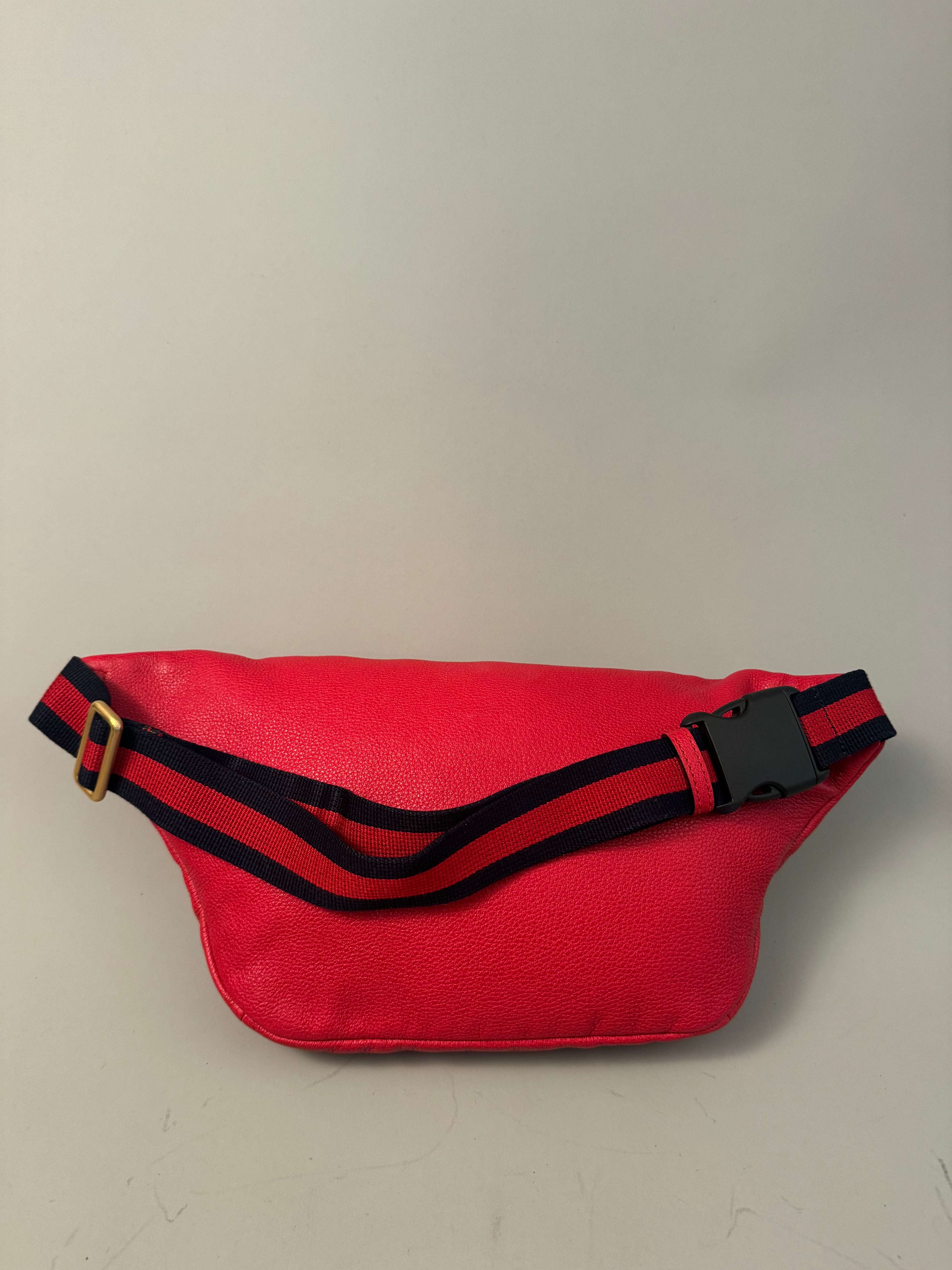 10229 Authentic Pre-Loved Gucci Bumbag in Red Leather H023687211