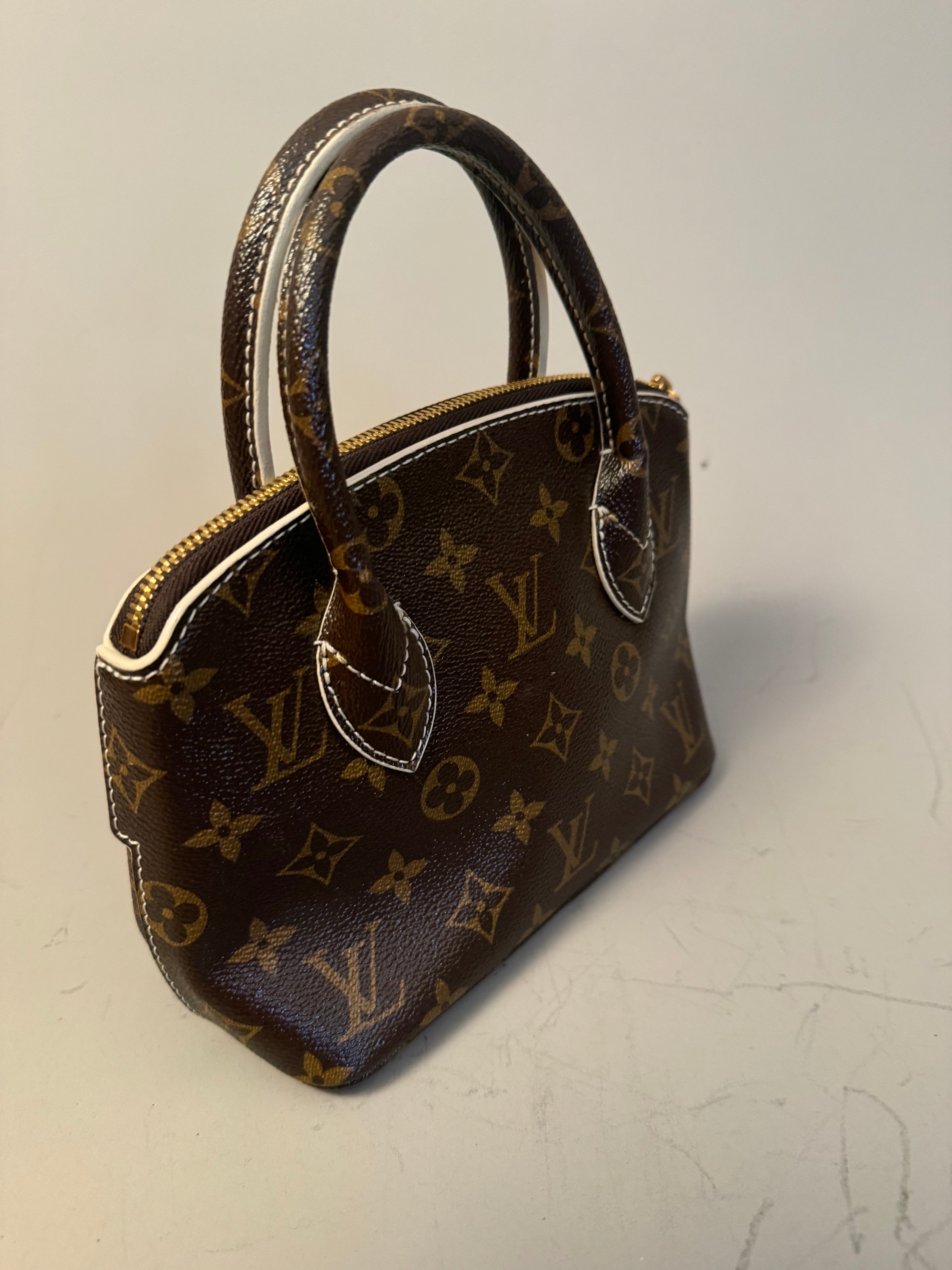 10243 Authentic Pre-loved Louis Vuitton Lock It BB in Monogram Canvas