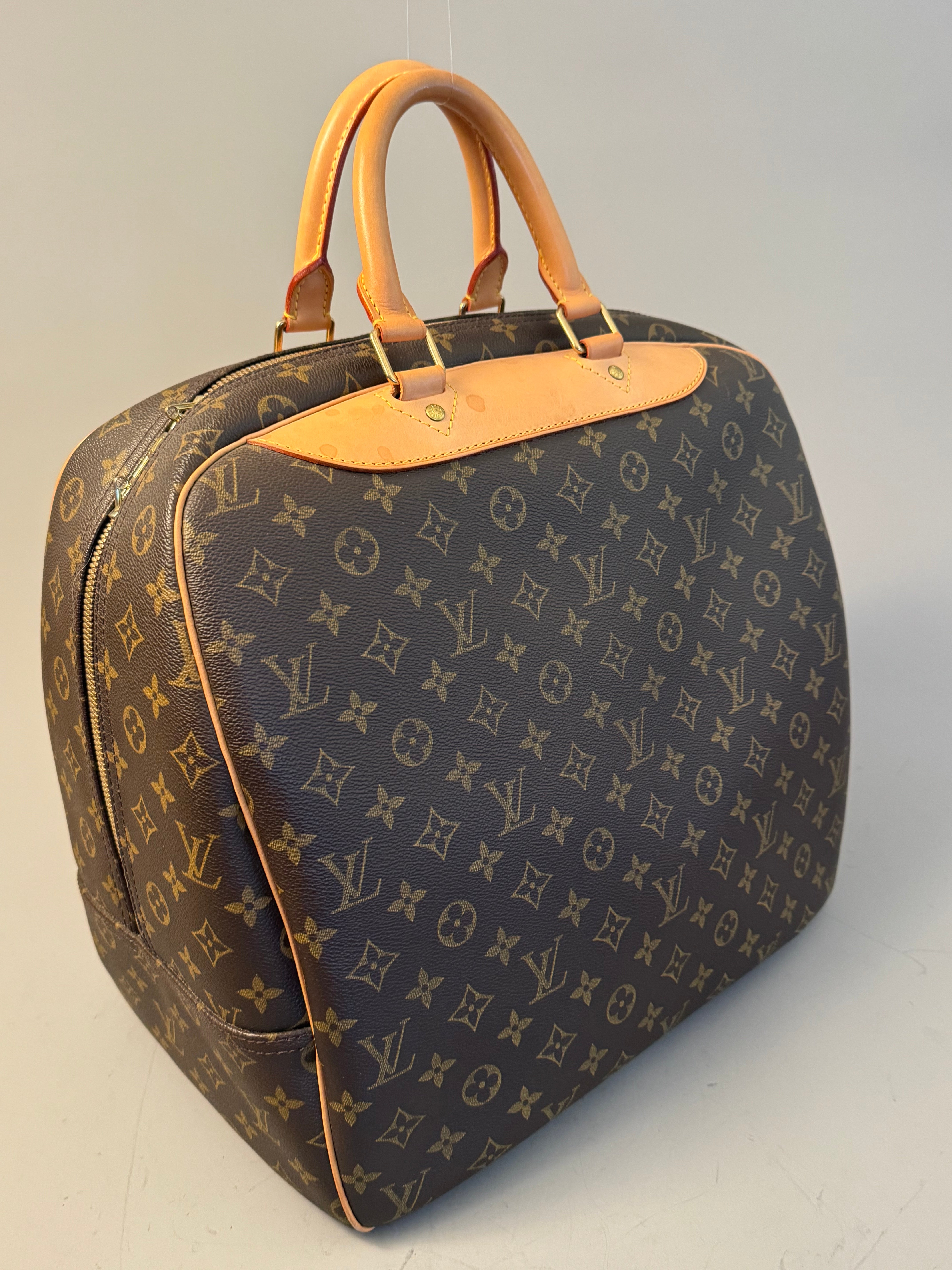 10250 Authentic Pre Loved Louis Vuitton Evasion Monogram