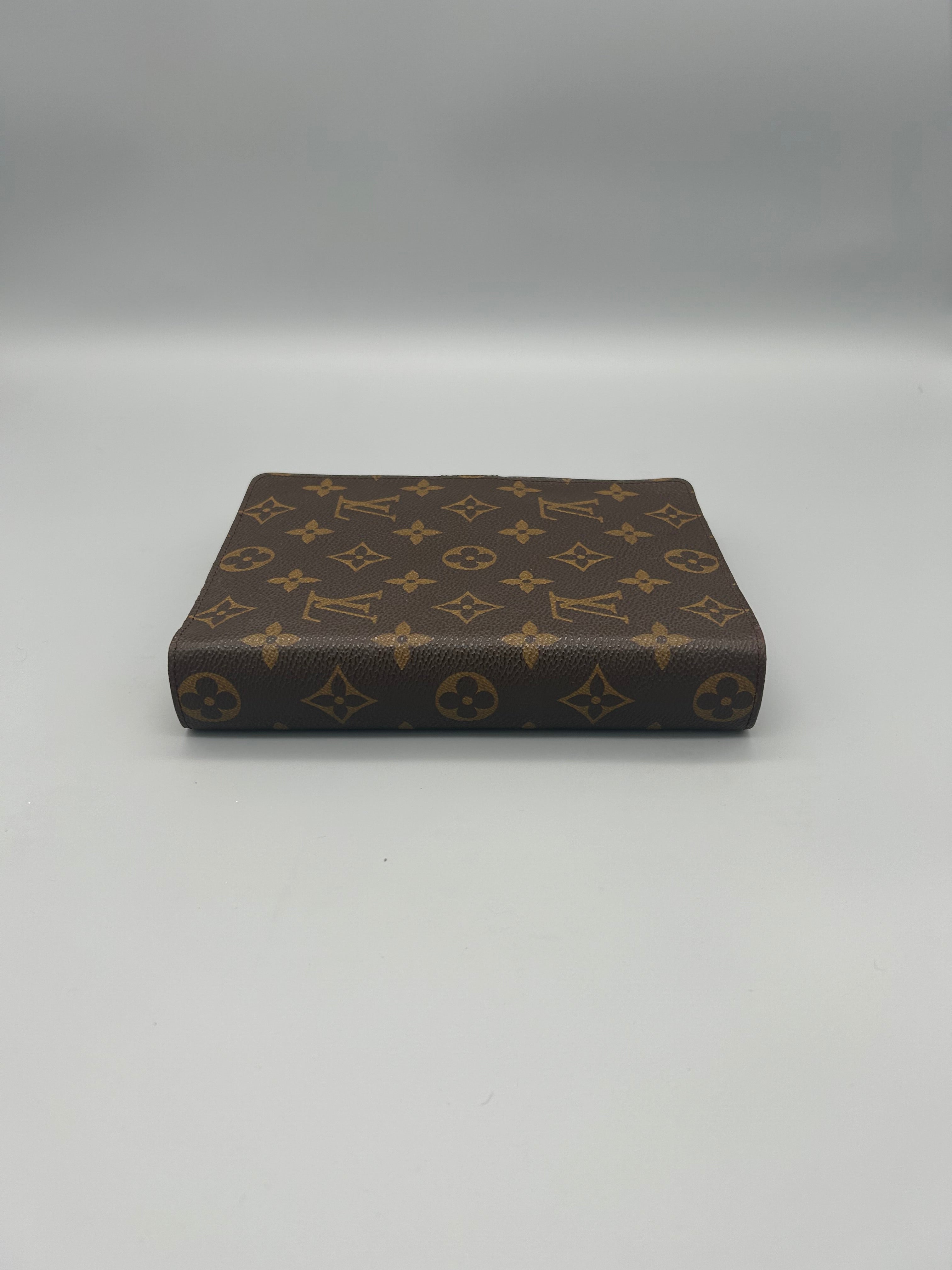 10101 Authentic Pre-loved Louis Vuitton Agenda MM in Monogram Canvas