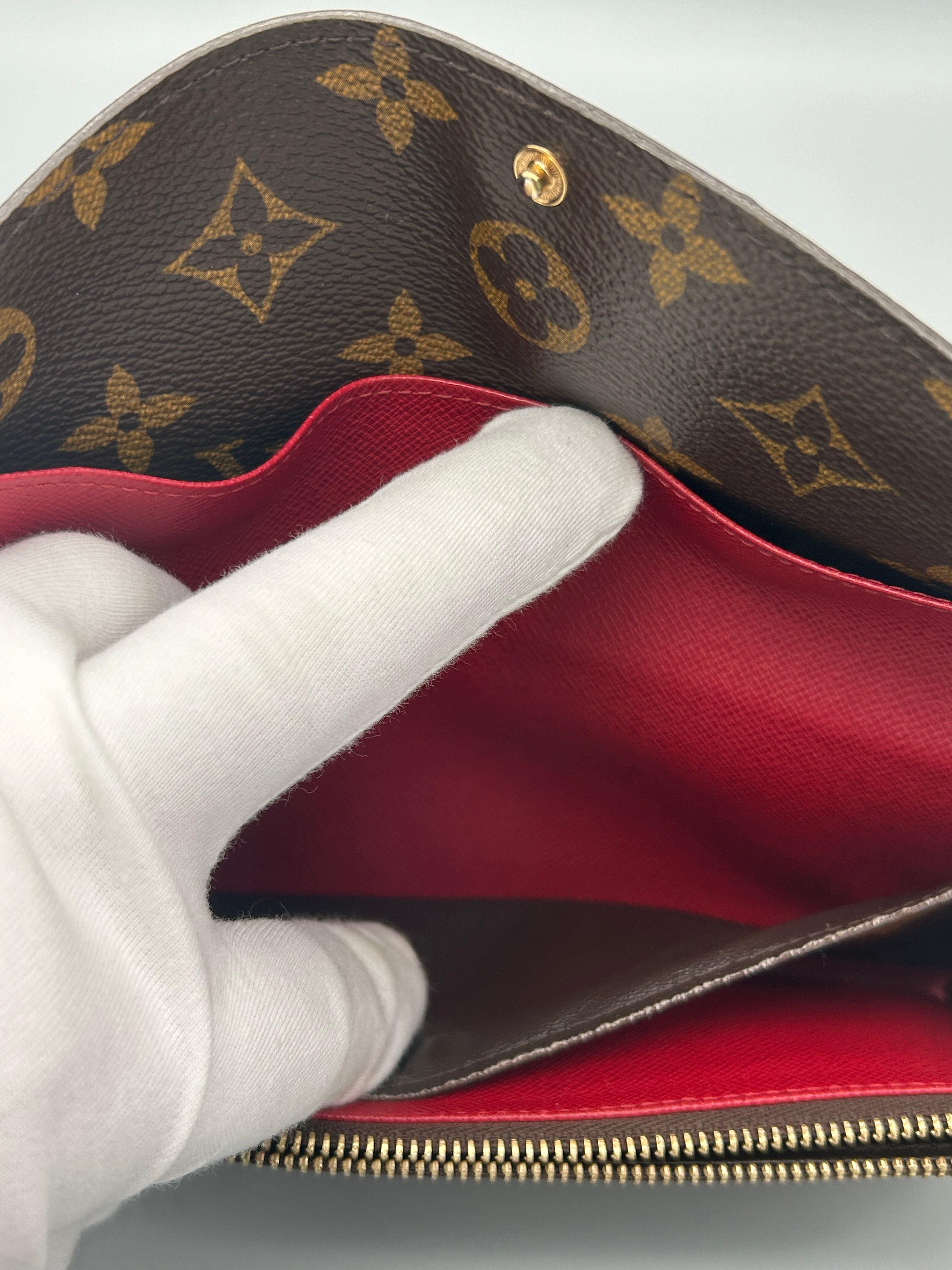 10103 Authentic Pre-loved Louis Vuitton Emilie Wallet in Monogram Canvas