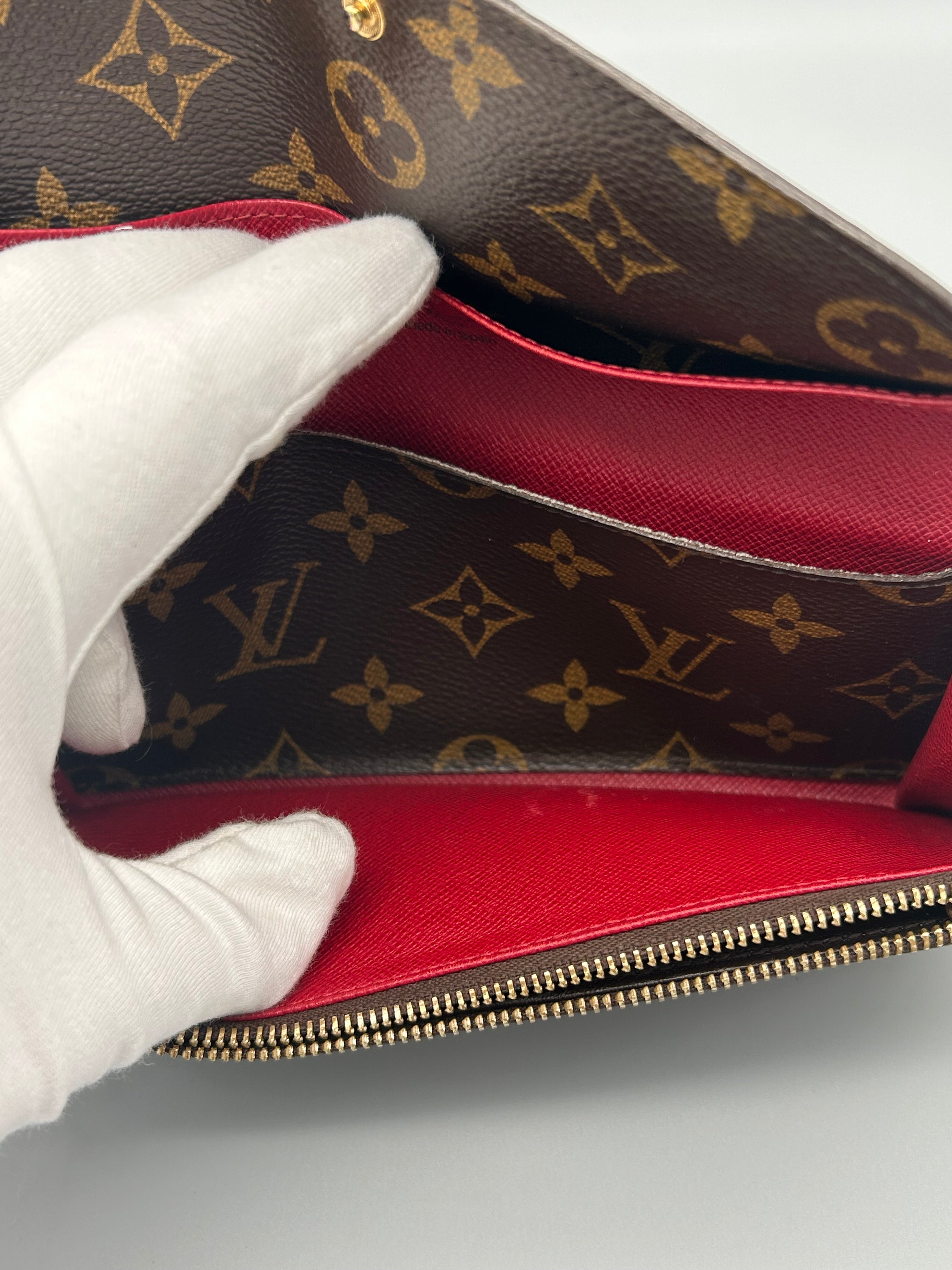 10103 Authentic Pre-loved Louis Vuitton Emilie Wallet in Monogram Canvas