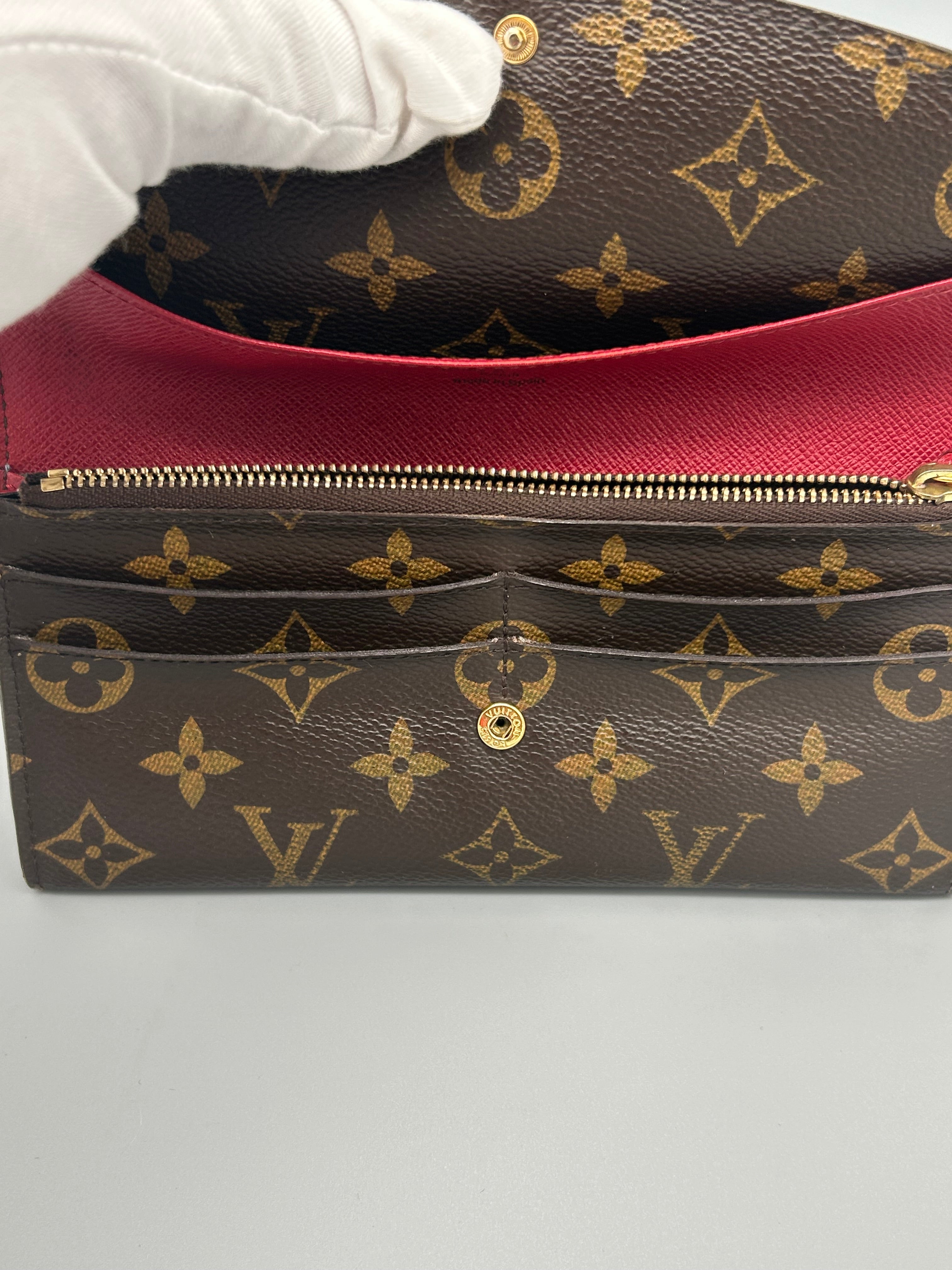 10103 Authentic Pre-loved Louis Vuitton Emilie Wallet in Monogram Canvas