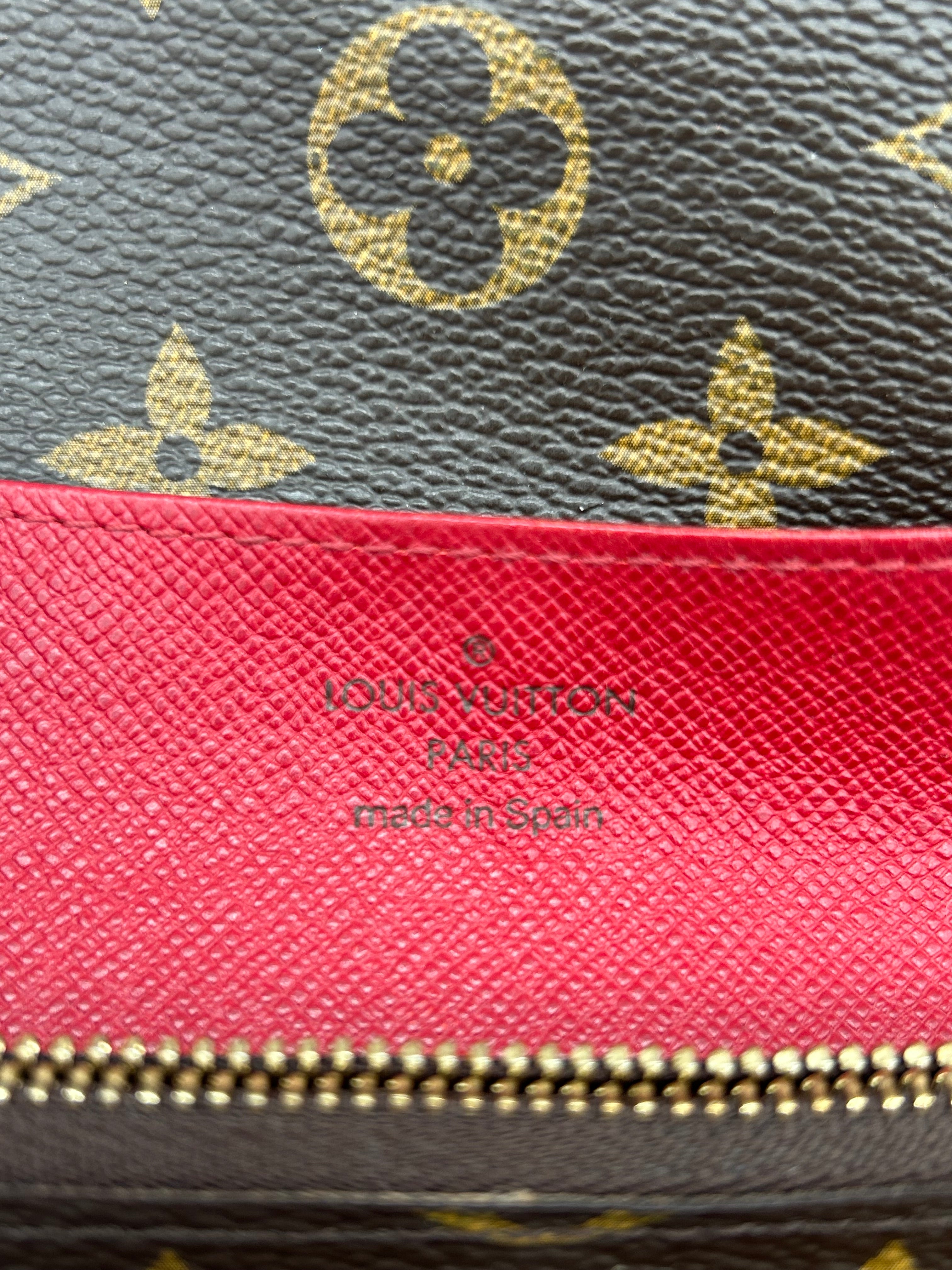 10103 Authentic Pre-loved Louis Vuitton Emilie Wallet in Monogram Canvas