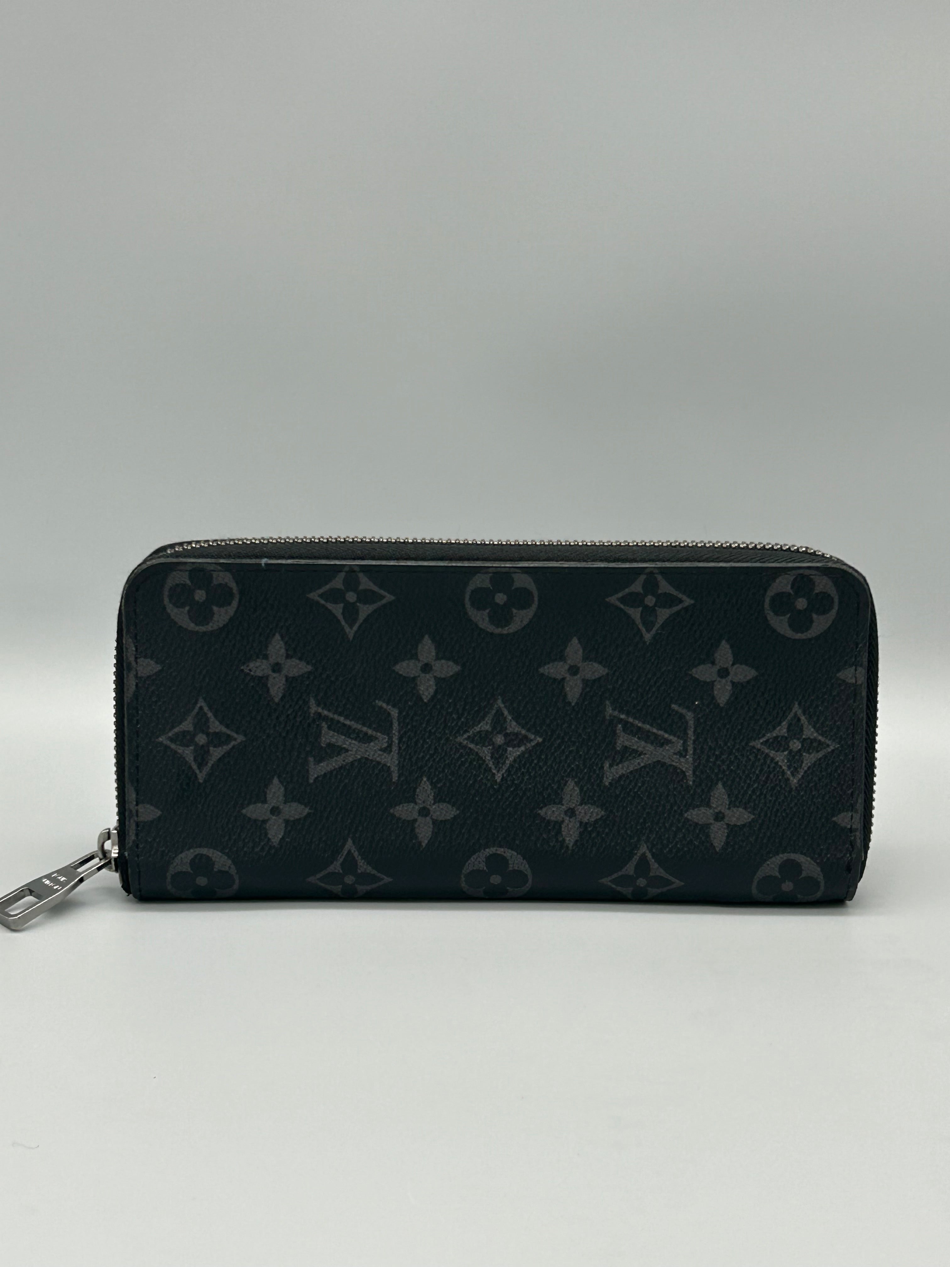 10104 Authentic Pre-loved Louis Vuitton Zippy Vertical Wallet in Graphite Eclipse Canvas