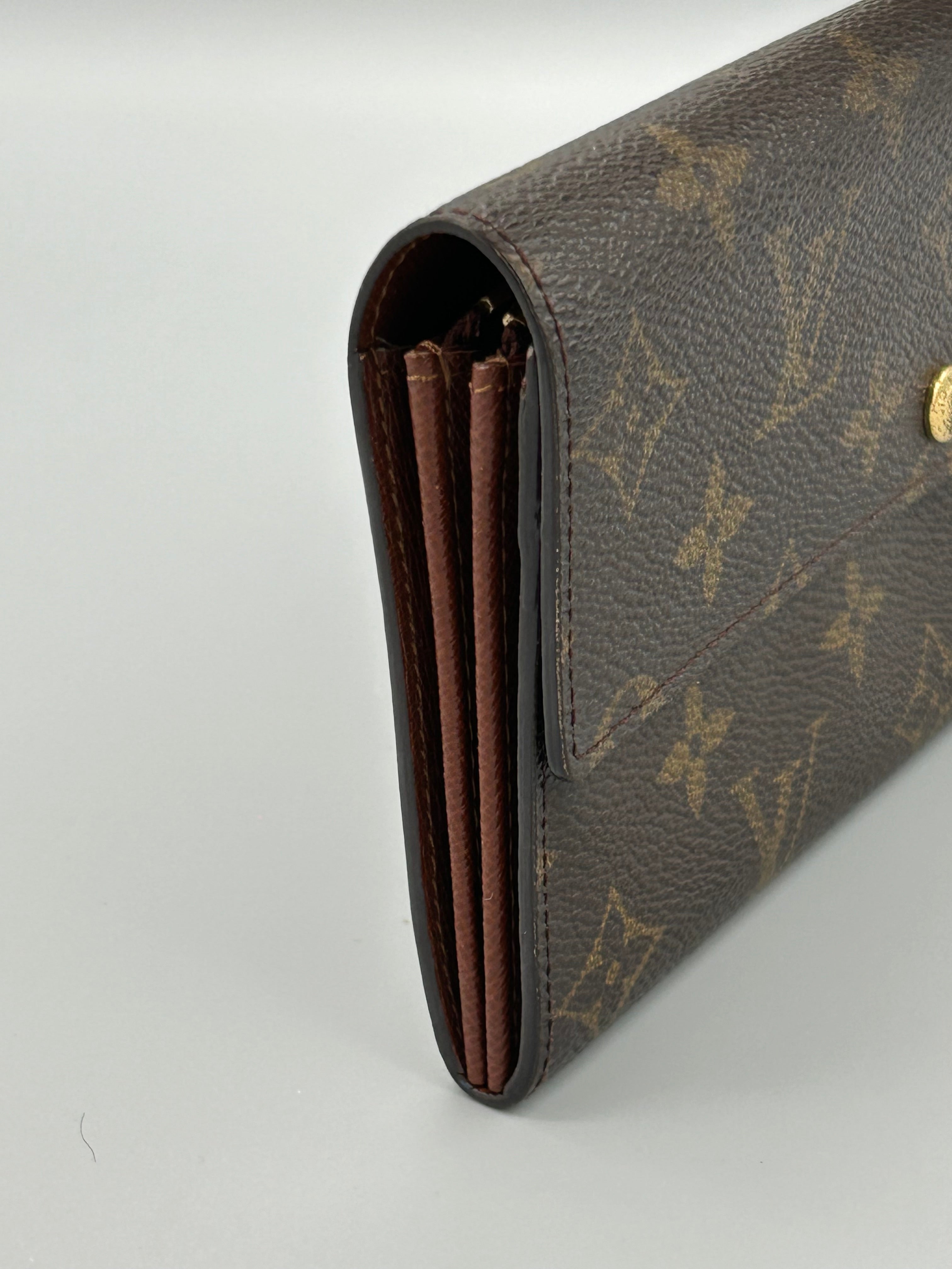 10106 Authentic Pre-loved Louis Vuitton Sarah Wallet in Monogram Canvas