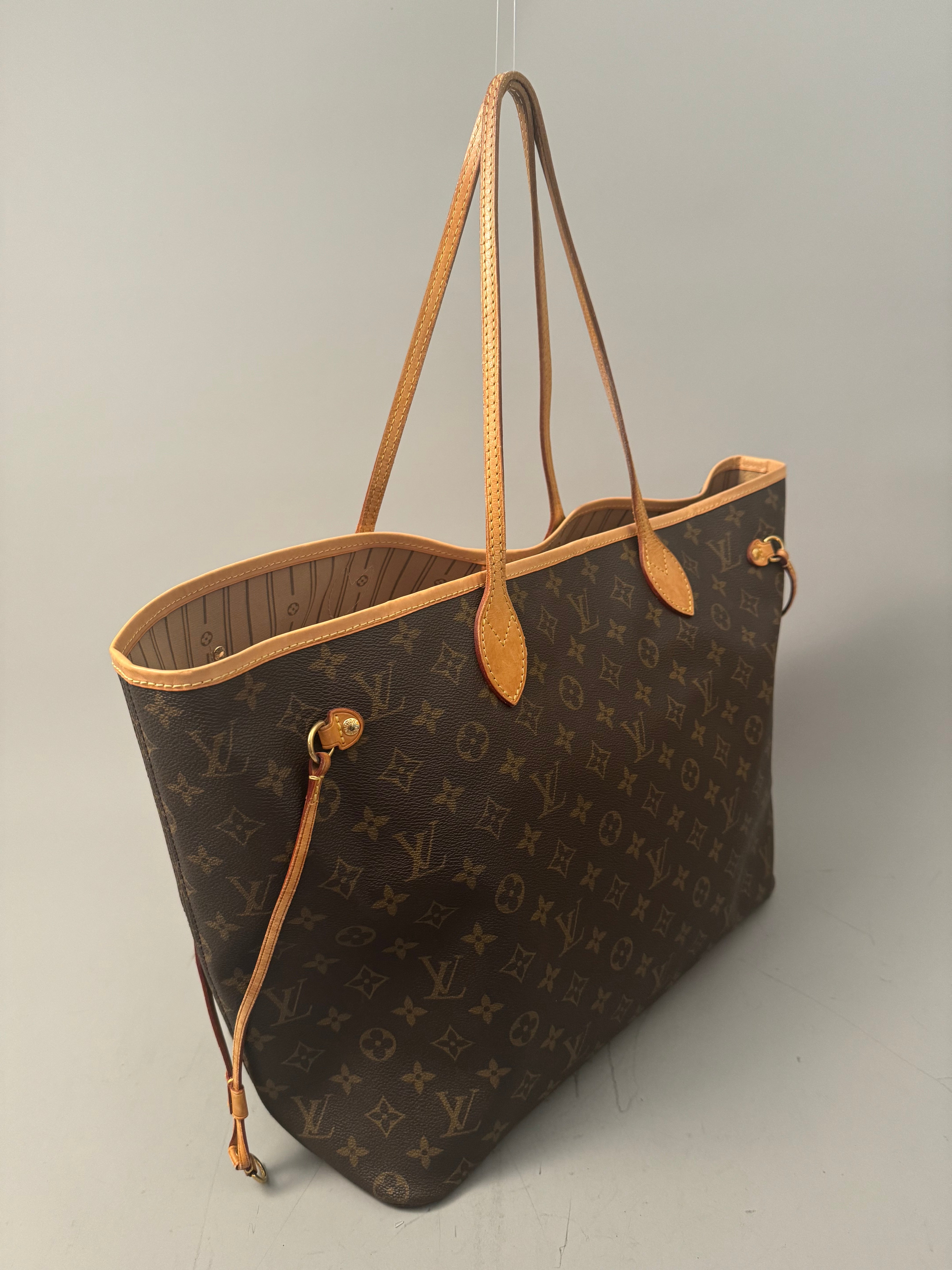 10127 Authentic Pre-loved Louis Vuitton Neverfull GM in Monogram canvas